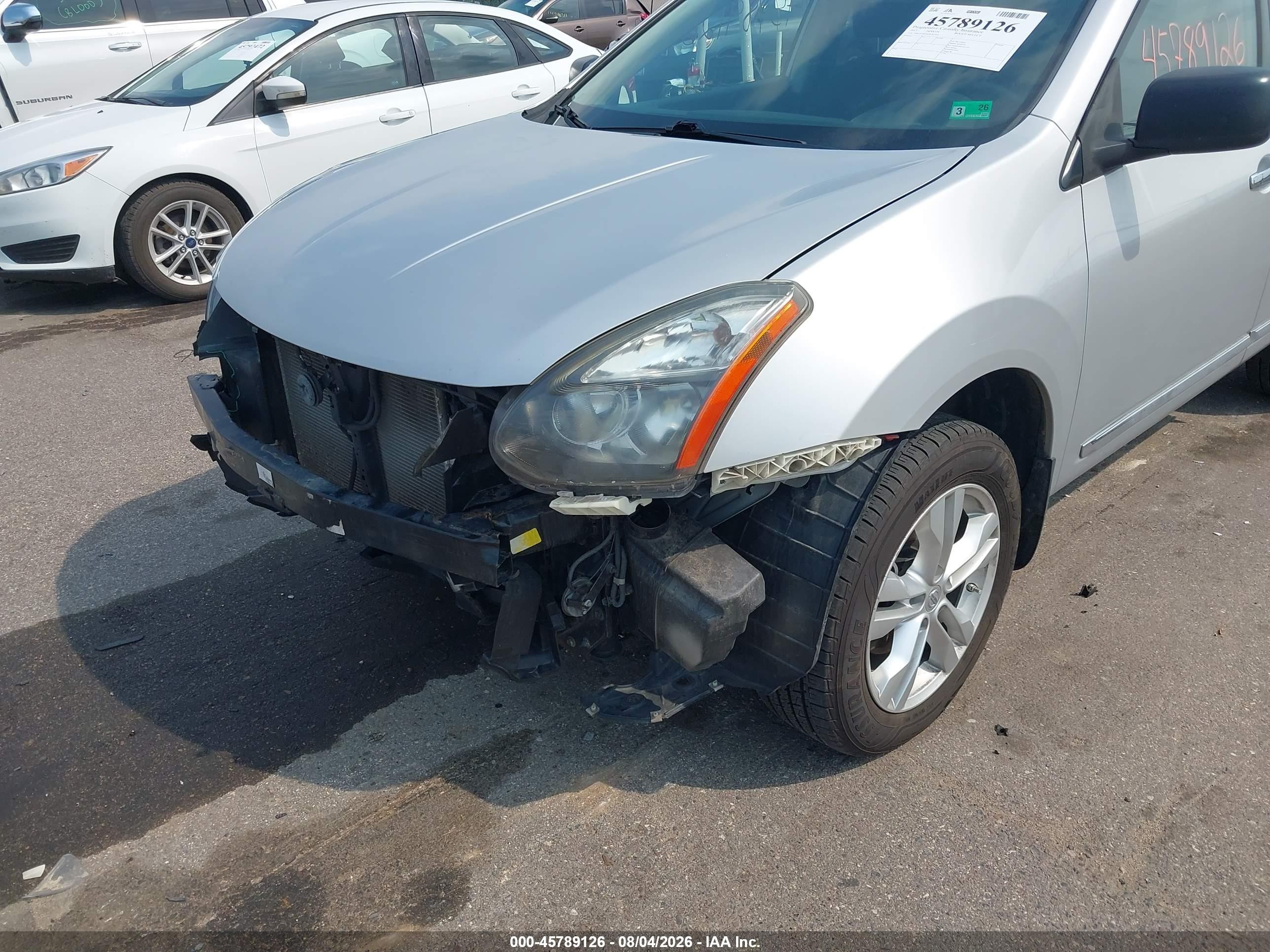 2015 Nissan Rogue Select S Silver vin: JN8AS5MV6FW767041