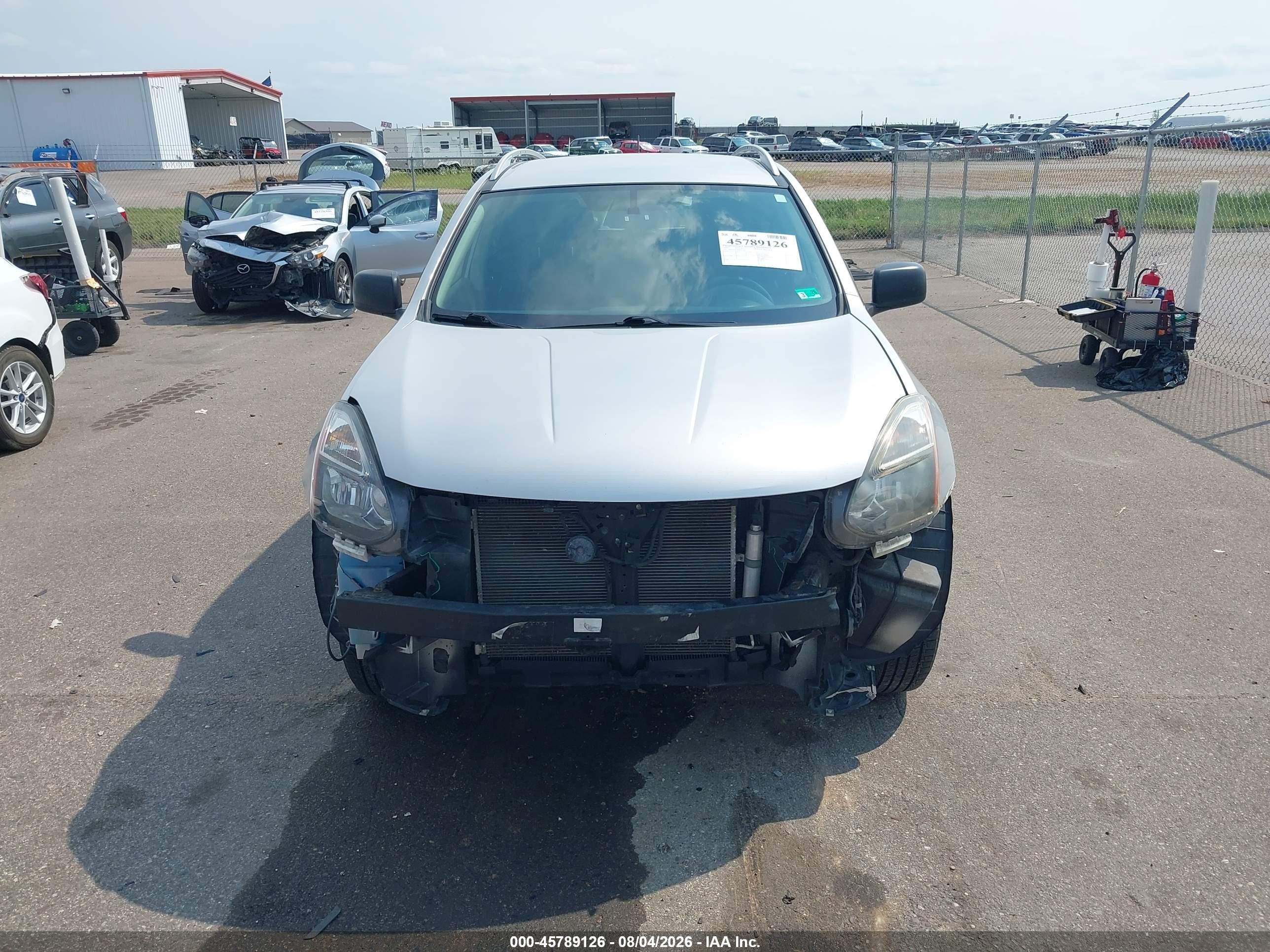 2015 Nissan Rogue Select S Silver vin: JN8AS5MV6FW767041