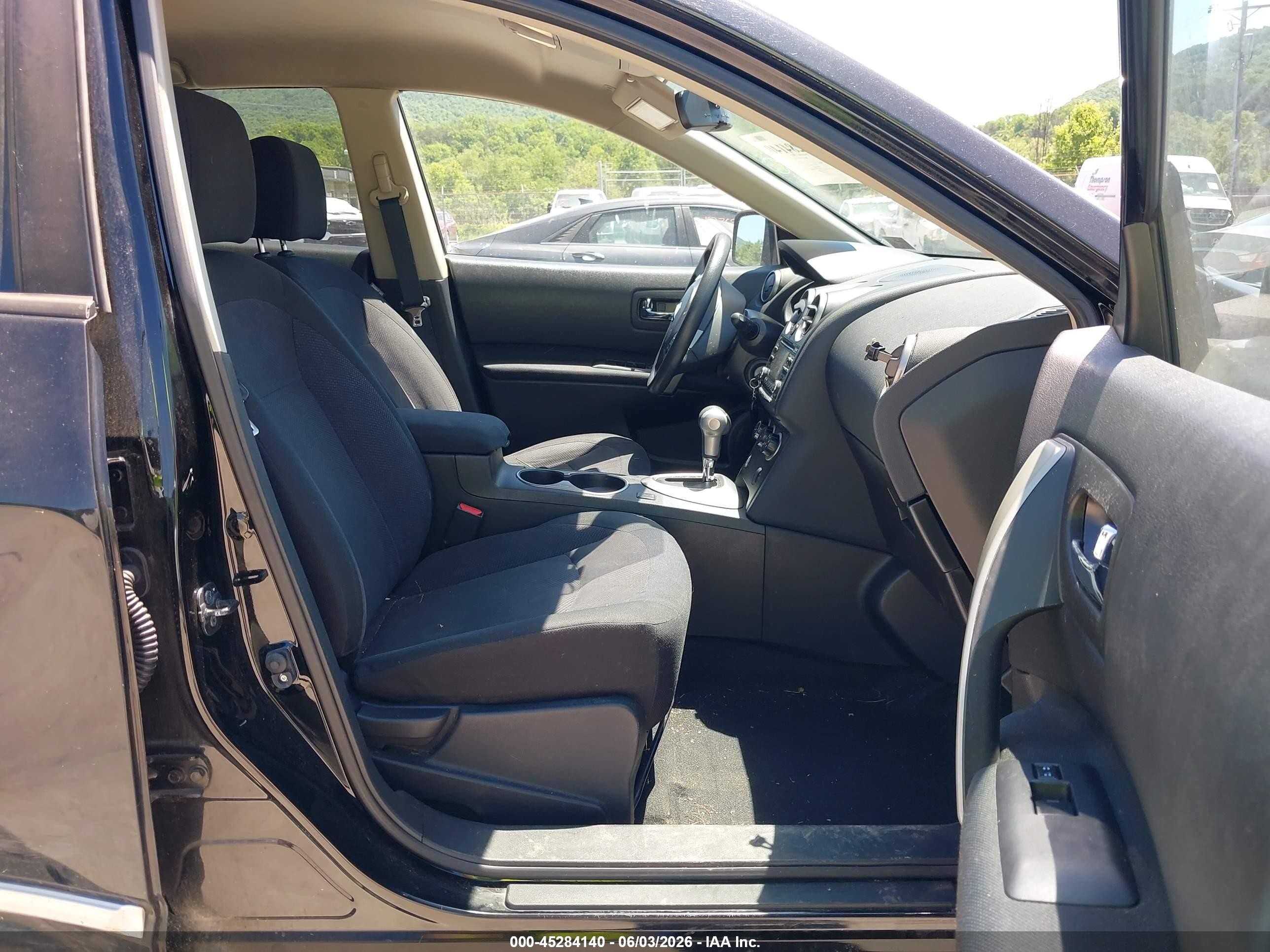 2015 Nissan Rogue Select S Черный vin: JN8AS5MV6FW768559