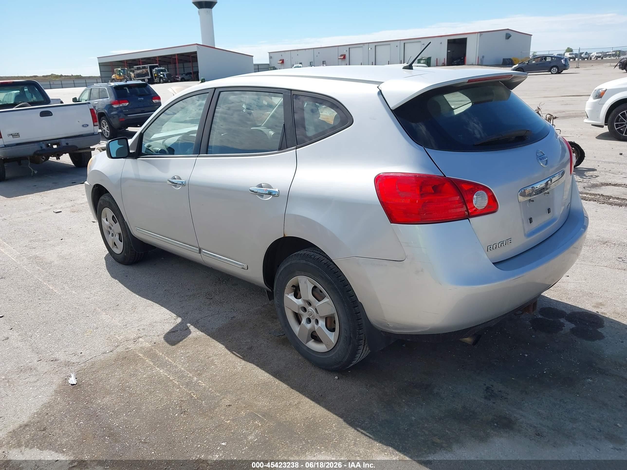 2012 Nissan Rogue S Silver vin: JN8AS5MV7CW388609