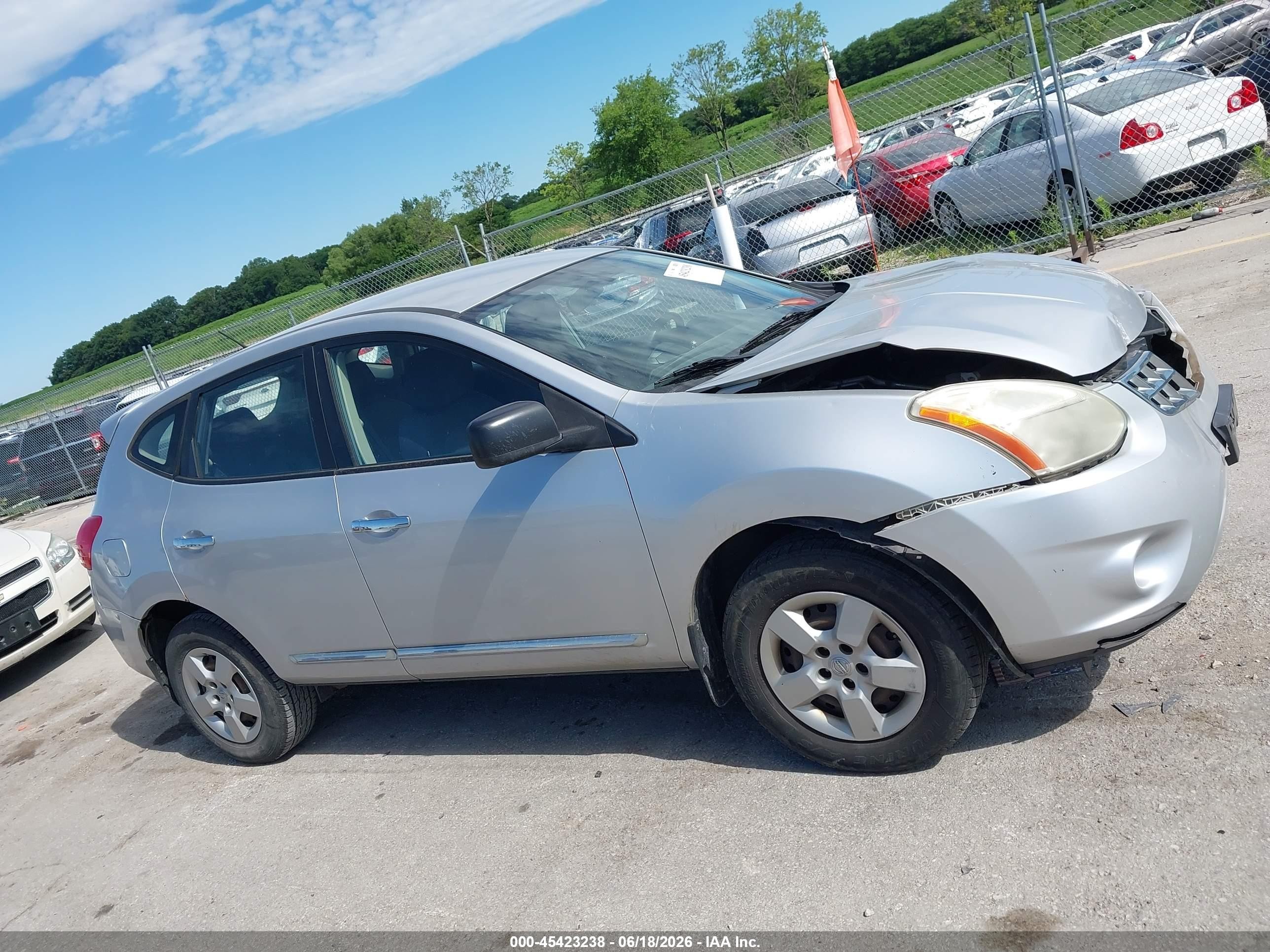 2012 Nissan Rogue S Silver vin: JN8AS5MV7CW388609