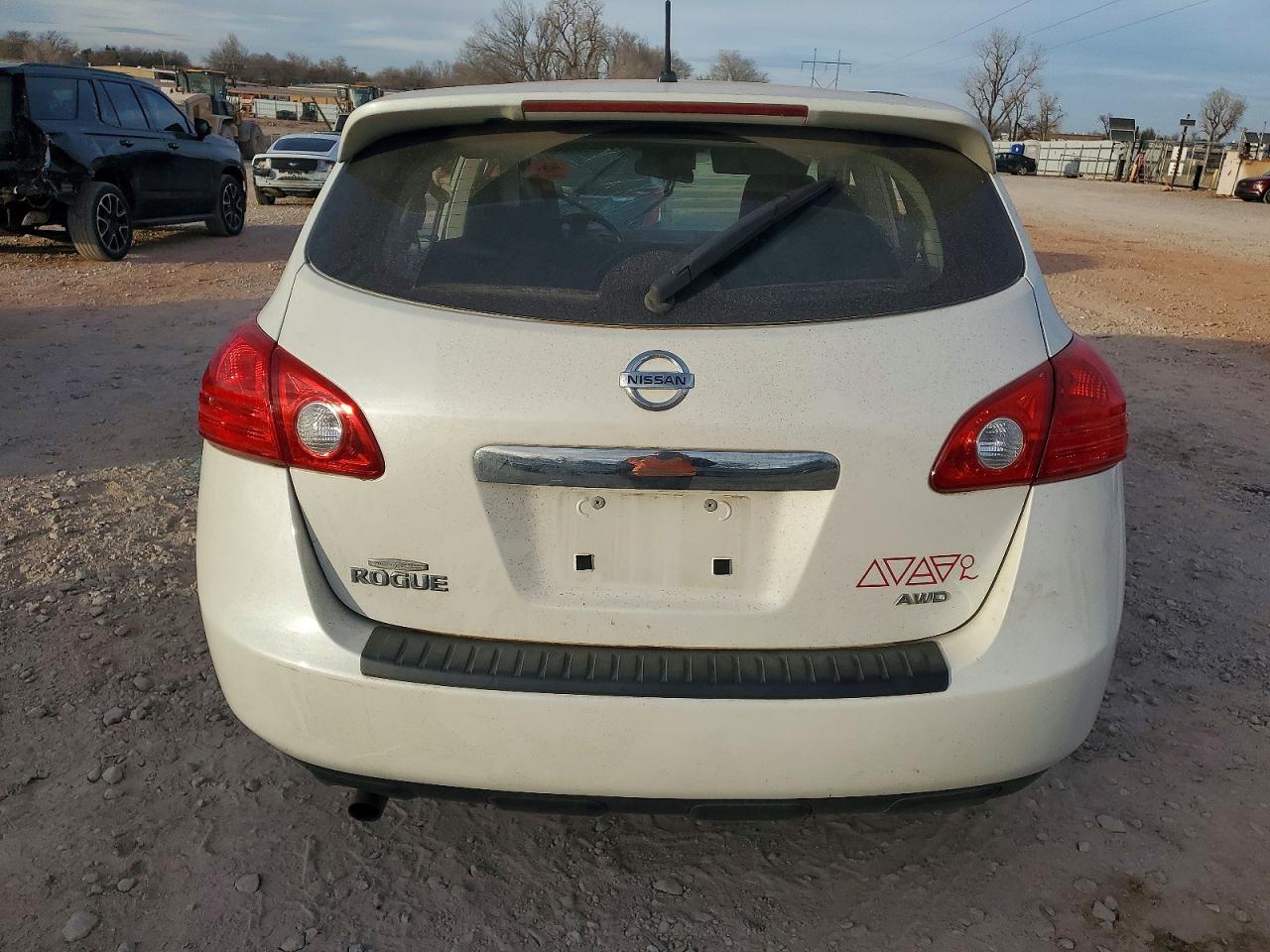 2012 Nissan Rogue S White vin: JN8AS5MV7CW389825