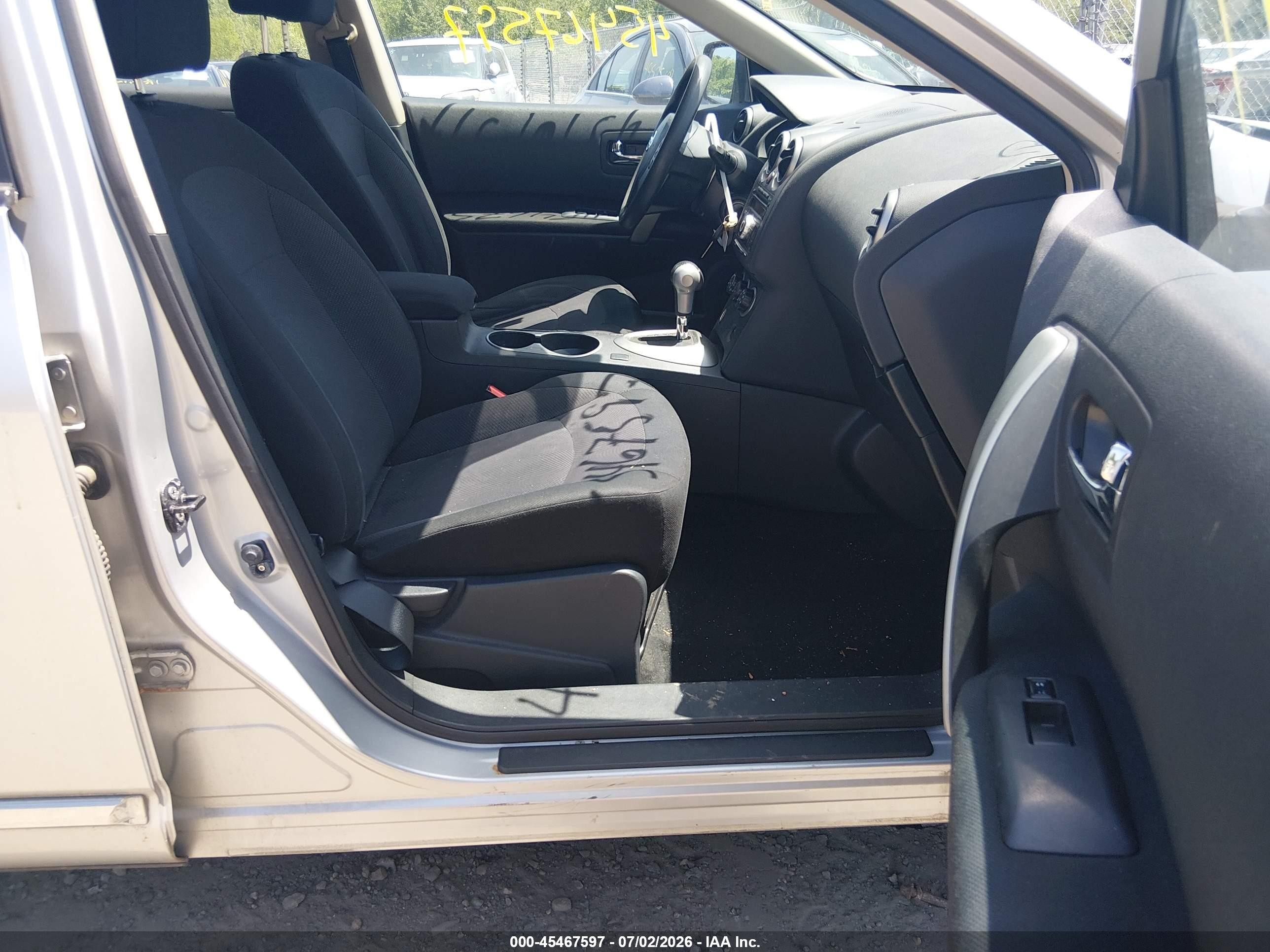 2012 Nissan Rogue S Silver vin: JN8AS5MV7CW393776