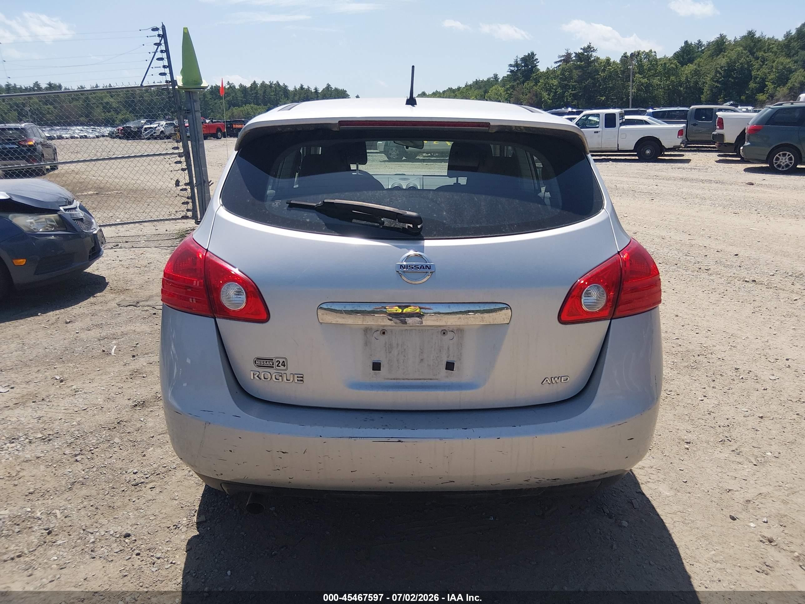 2012 Nissan Rogue S Silver vin: JN8AS5MV7CW393776