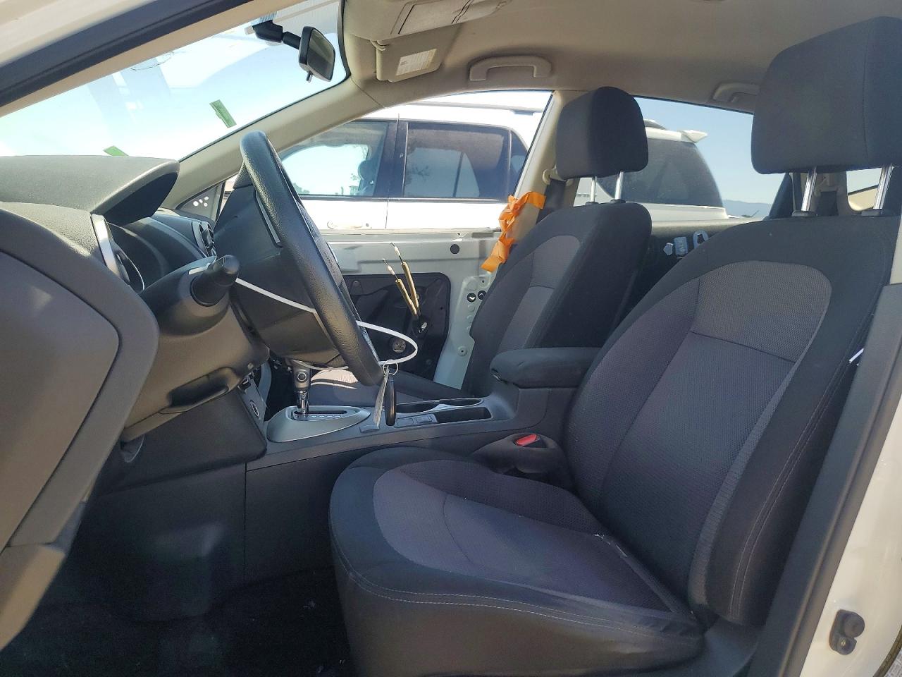 2012 Nissan Rogue S White vin: JN8AS5MV7CW405702