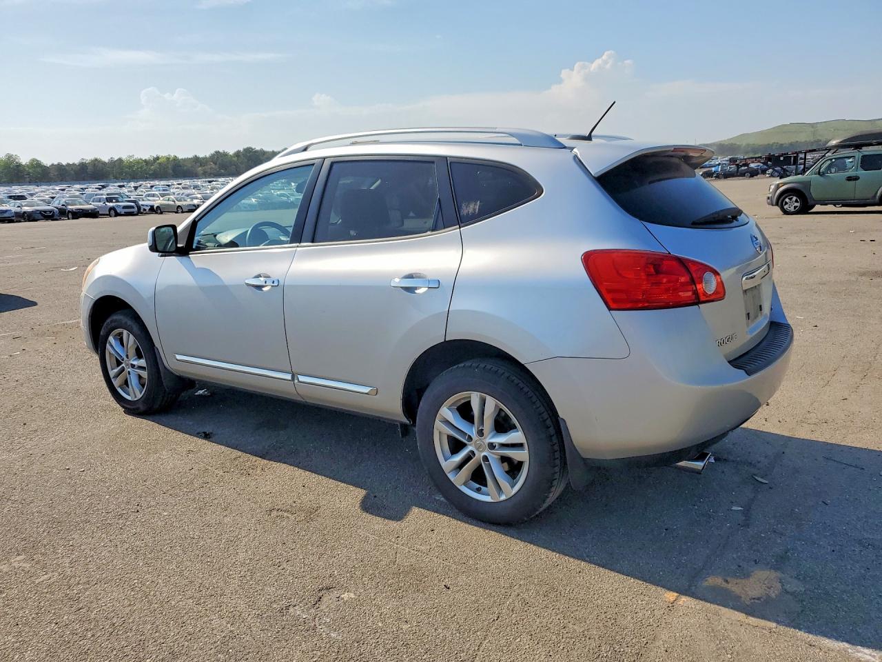 2012 Nissan Rogue S Silver vin: JN8AS5MV7CW718409