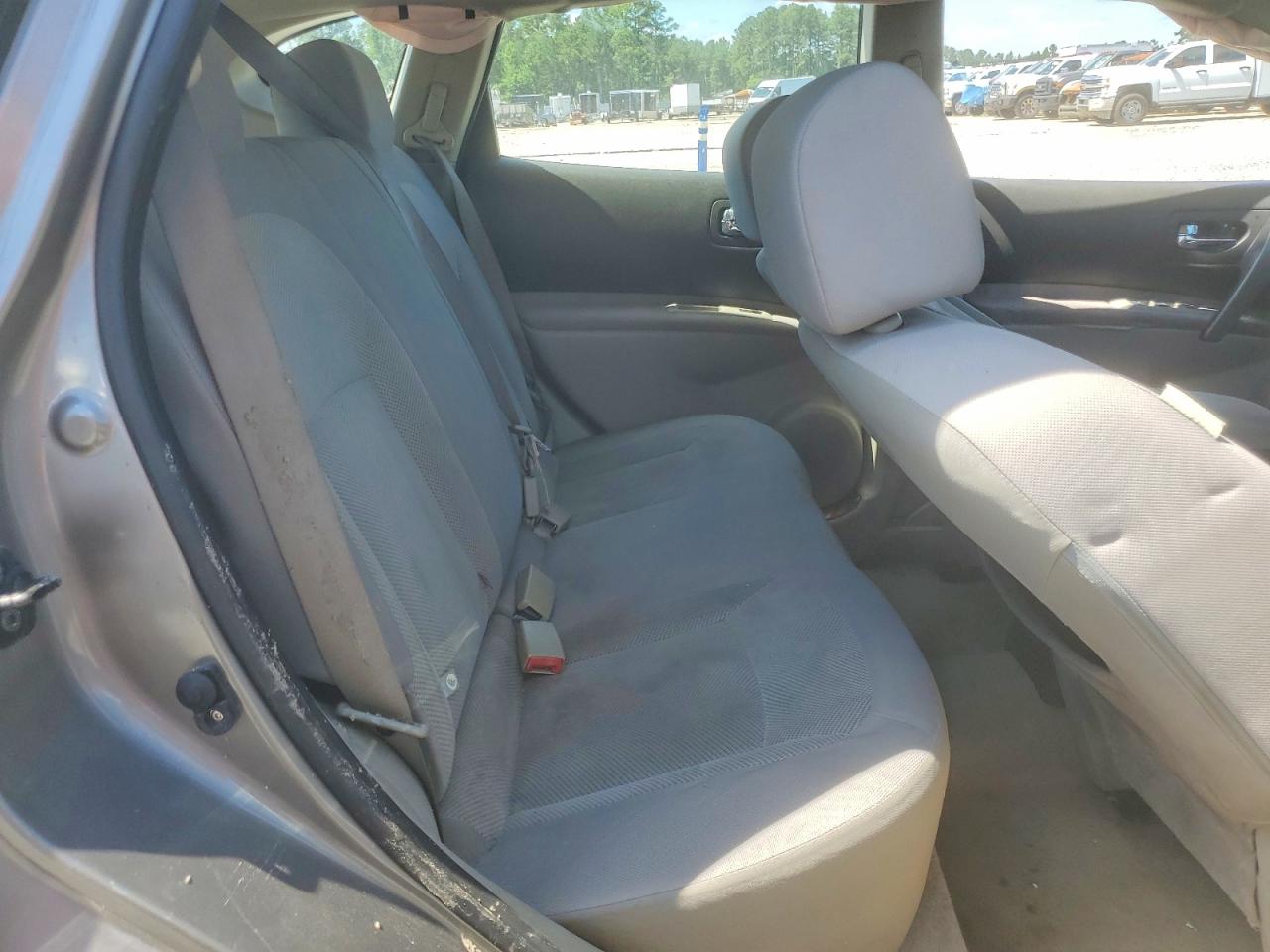 2013 Nissan Rogue S Silver vin: JN8AS5MV7DW100590