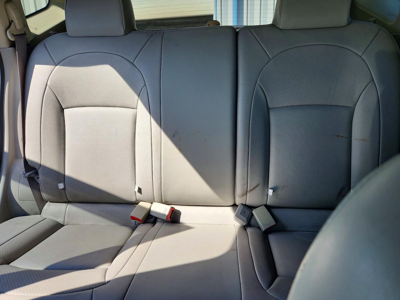 2013 Nissan Rogue S Silver vin: JN8AS5MV7DW112464