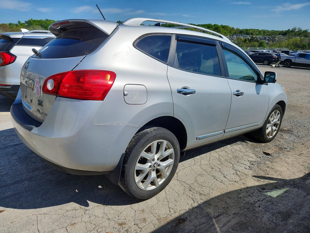 2013 Nissan Rogue S Silver vin: JN8AS5MV7DW112464
