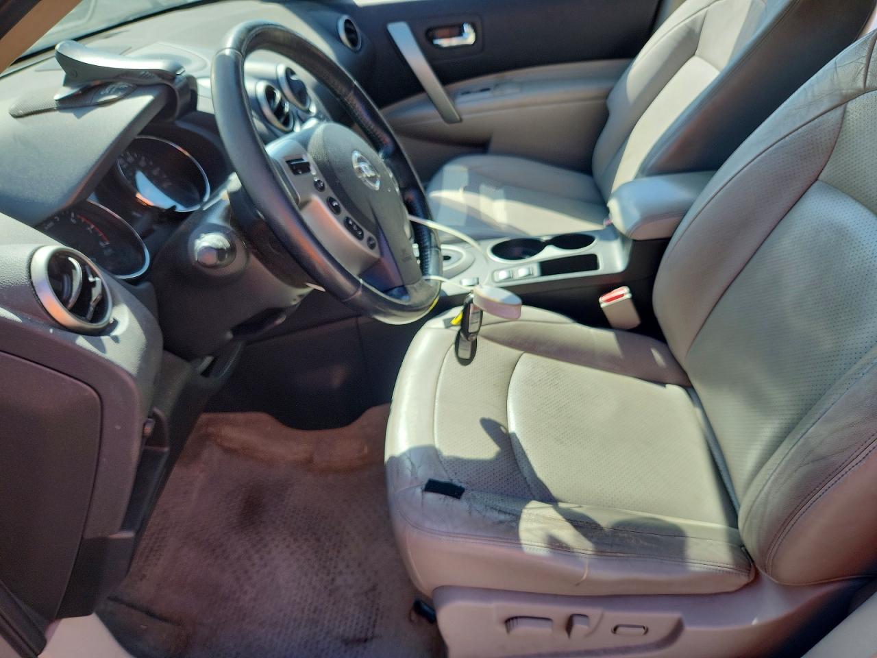 2013 Nissan Rogue S Silver vin: JN8AS5MV7DW112464