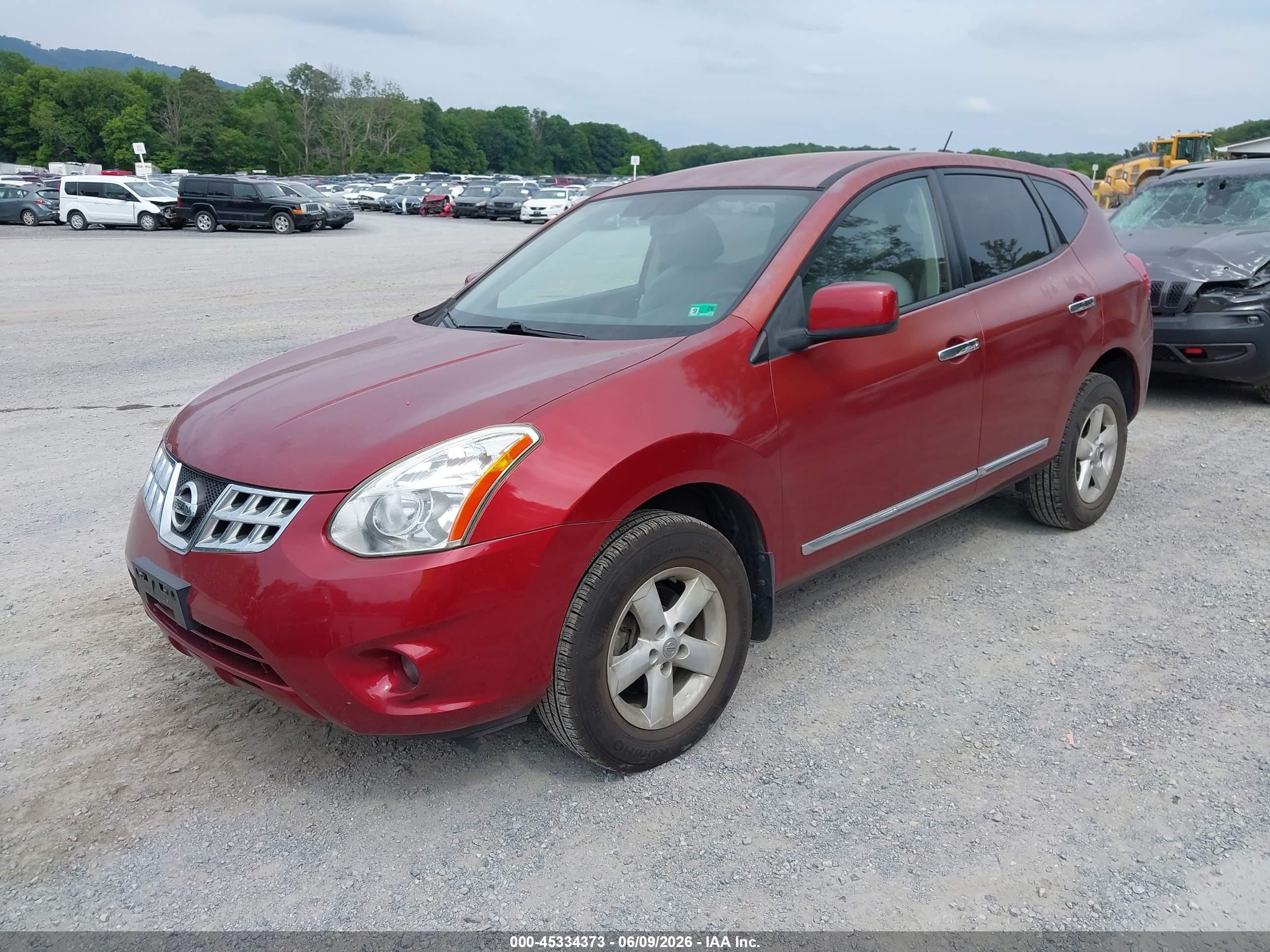 2013 Nissan Rogue S Красный vin: JN8AS5MV7DW114196
