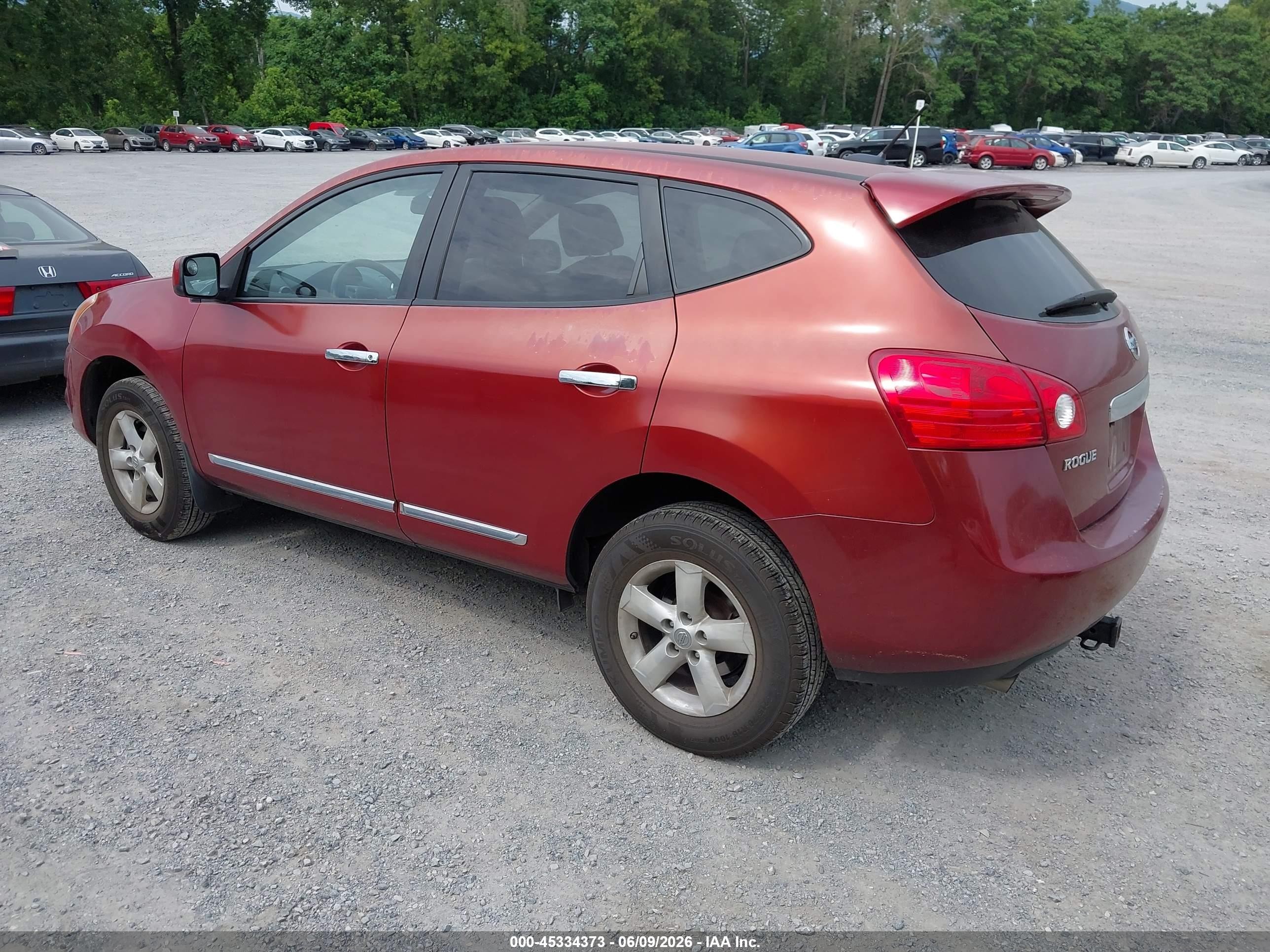 2013 Nissan Rogue S Красный vin: JN8AS5MV7DW114196