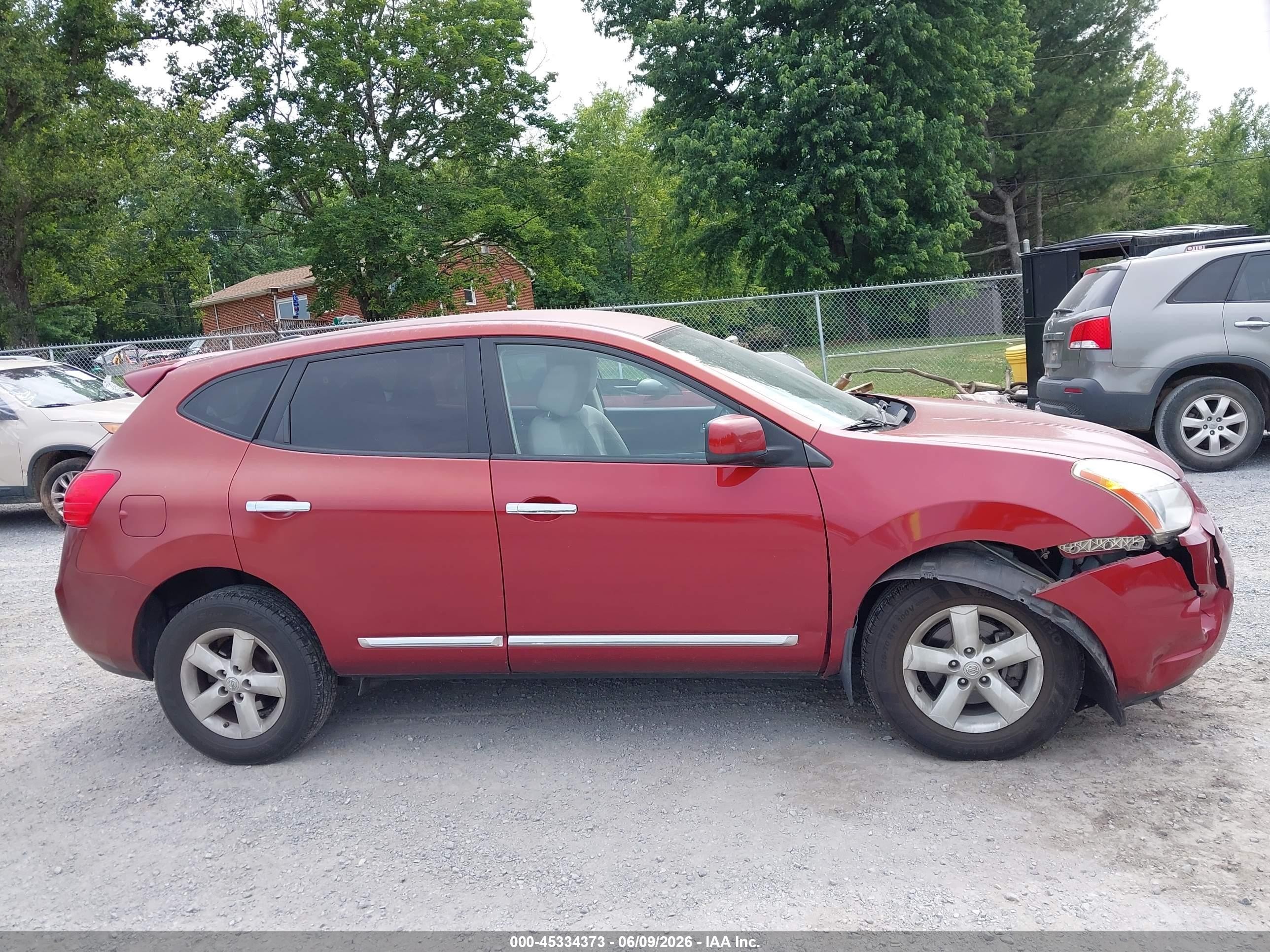 2013 Nissan Rogue S Красный vin: JN8AS5MV7DW114196