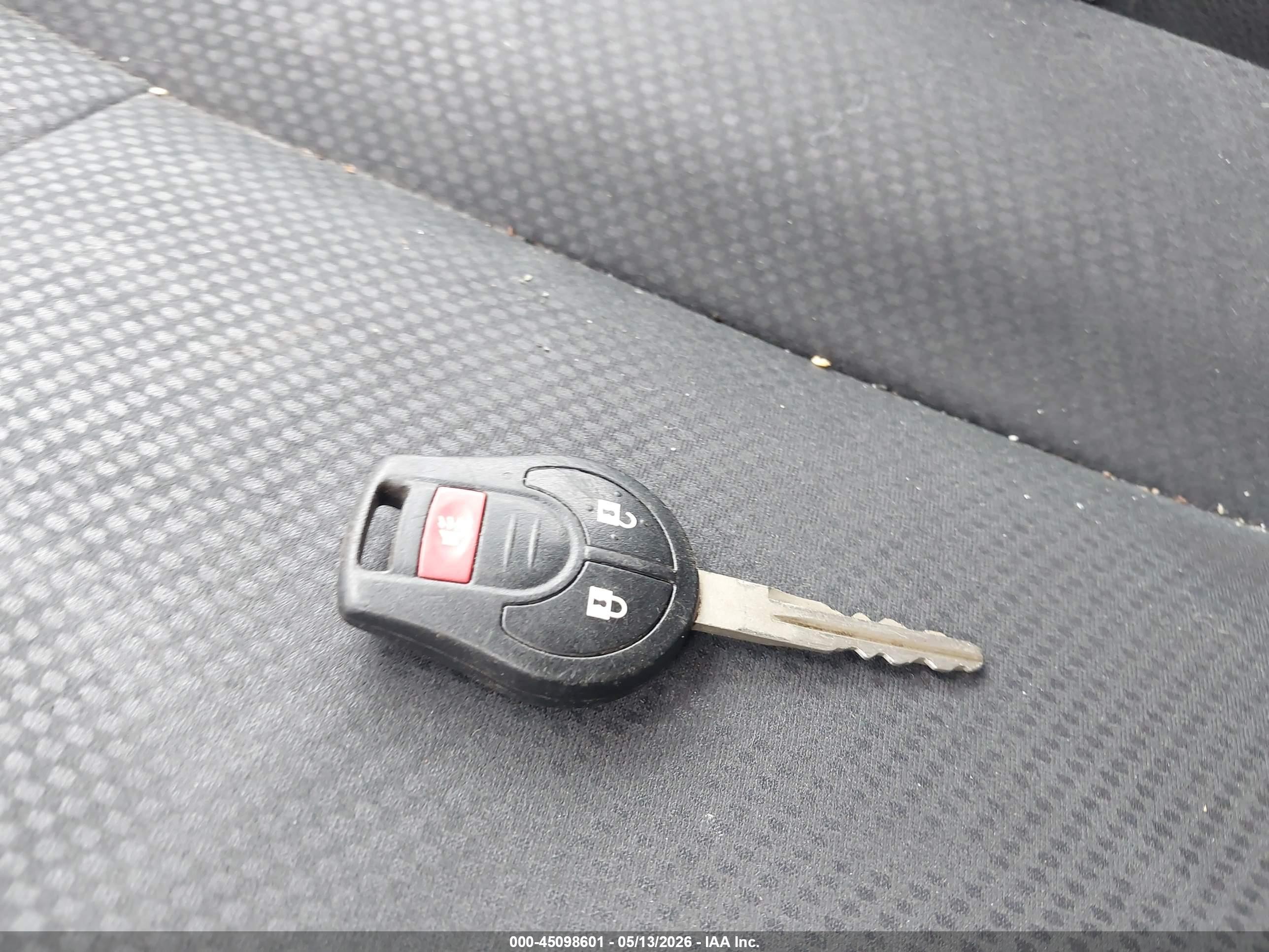 2013 Nissan Rogue S Silver vin: JN8AS5MV7DW123996