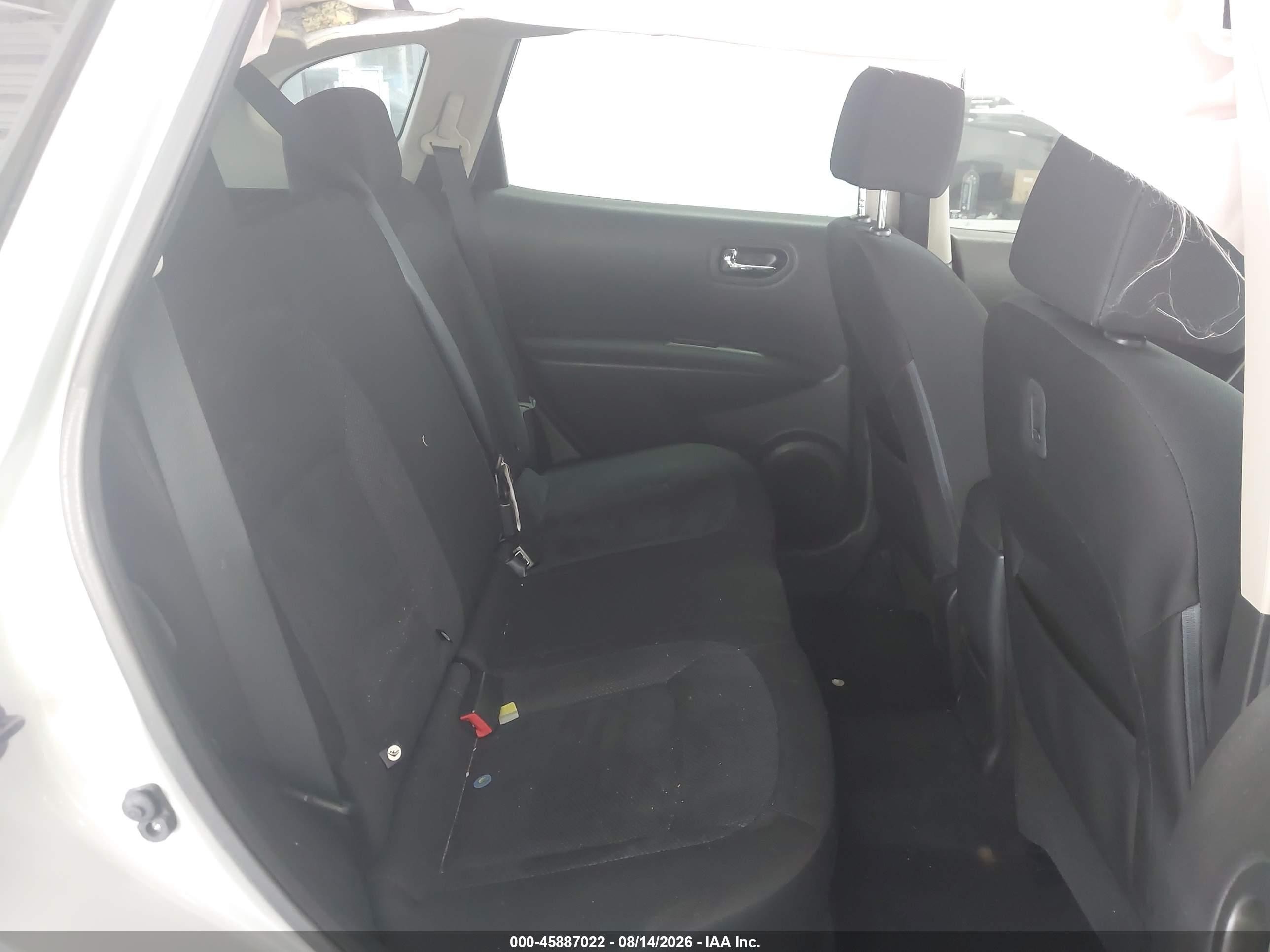 2013 Nissan Rogue S Silver vin: JN8AS5MV7DW151068