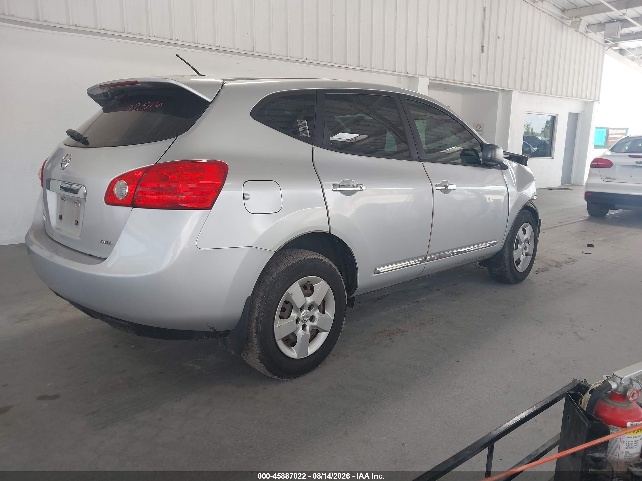 2013 Nissan Rogue S Silver vin: JN8AS5MV7DW151068