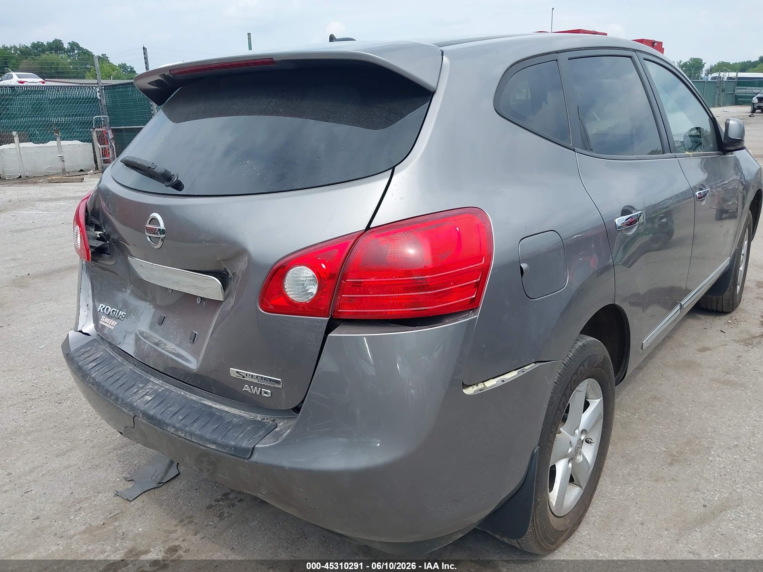 2013 Nissan Rogue S Серый vin: JN8AS5MV7DW602144