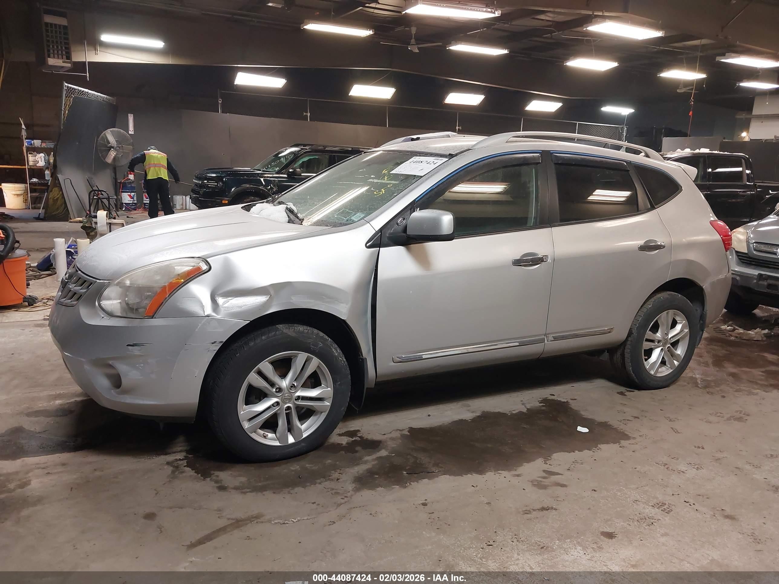 2013 Nissan Rogue Sv Серебряный vin: JN8AS5MV7DW646628