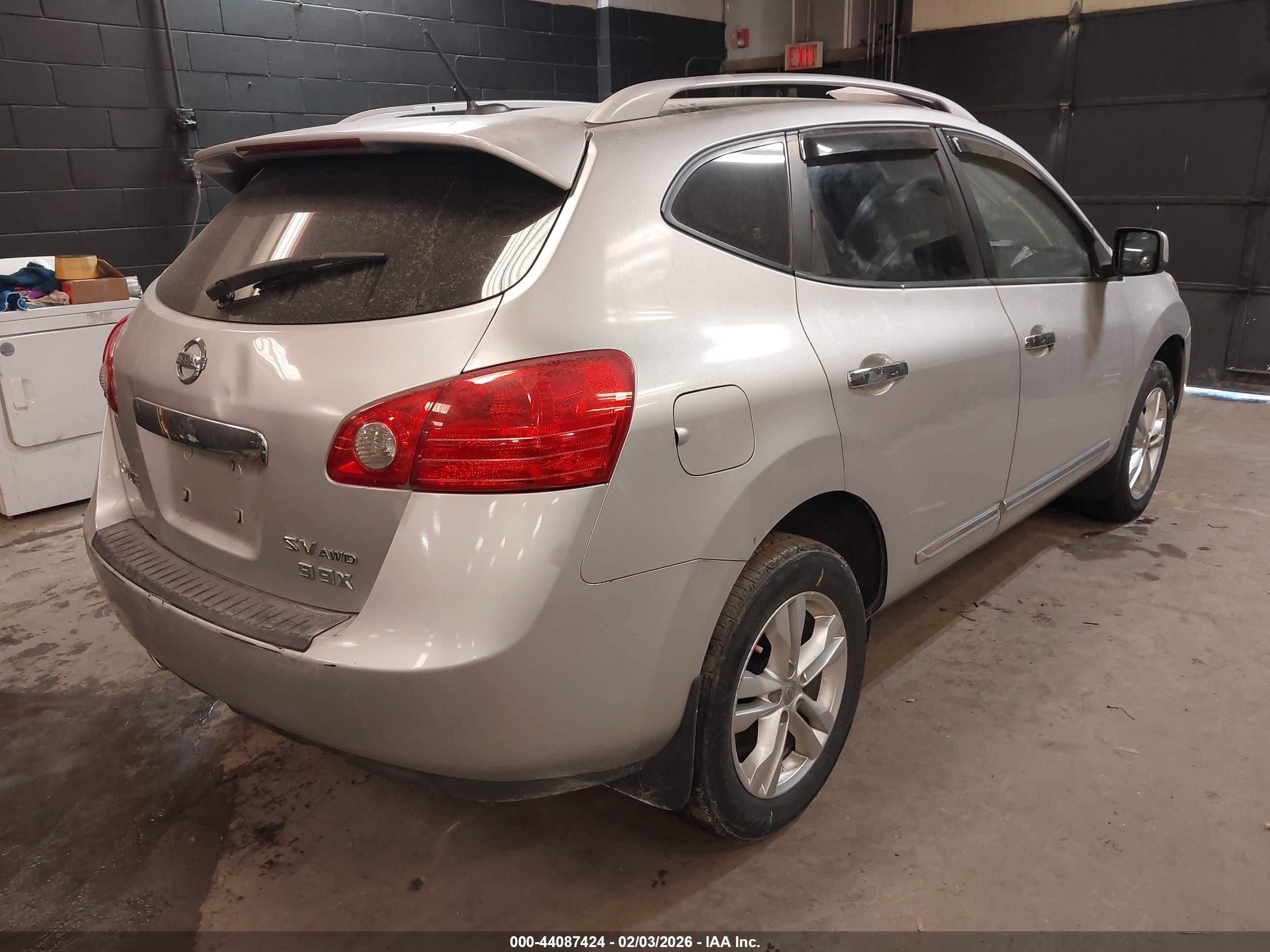 2013 Nissan Rogue Sv Серебряный vin: JN8AS5MV7DW646628