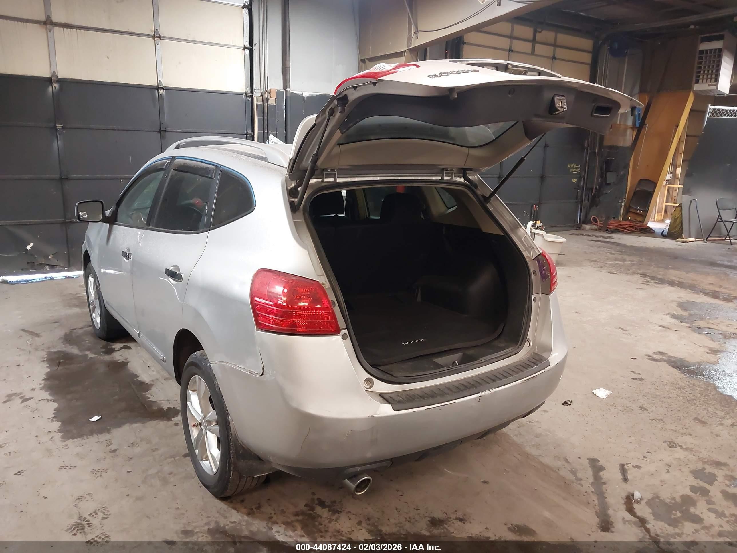 2013 Nissan Rogue Sv Серебряный vin: JN8AS5MV7DW646628