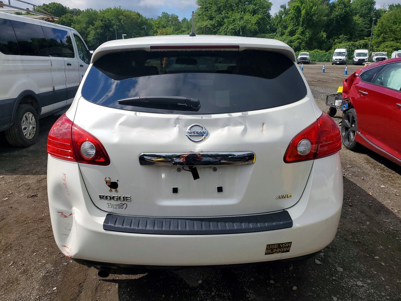 2013 Nissan Rogue S White vin: JN8AS5MV7DW656592