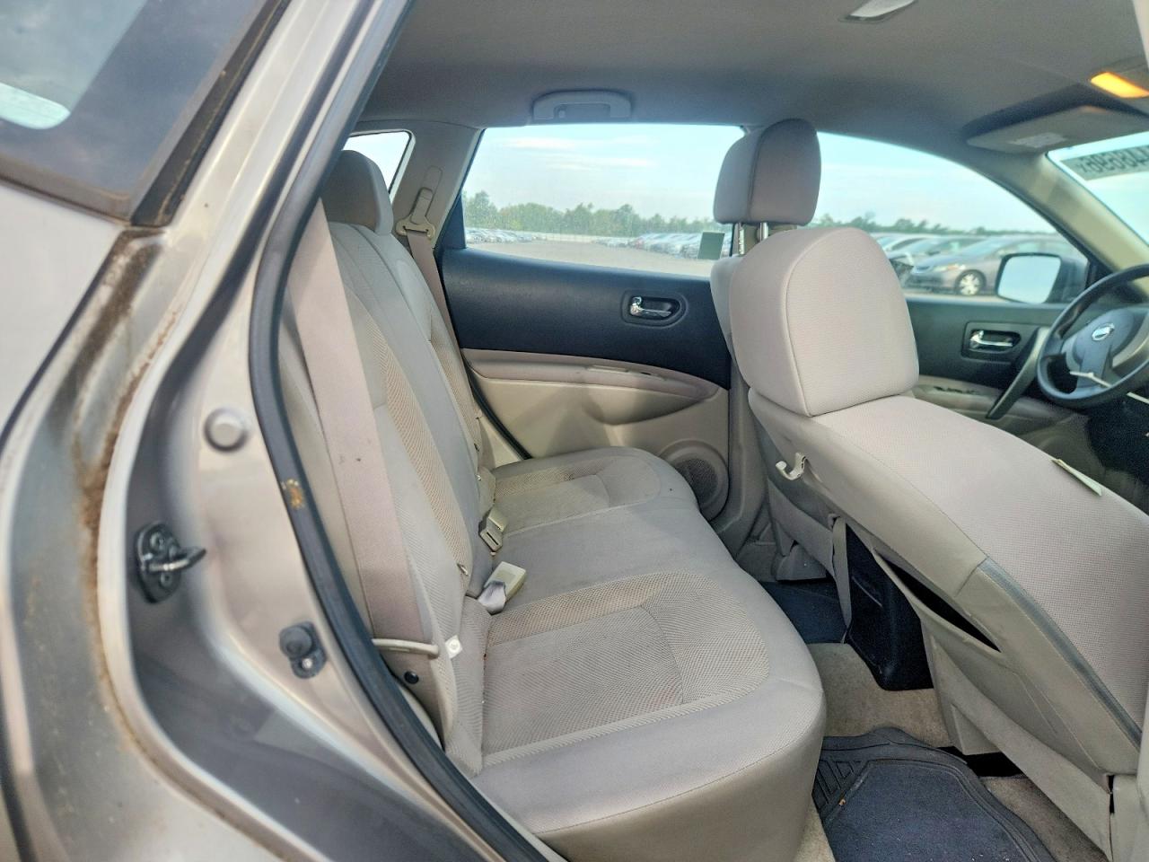 2014 Nissan Rogue Select S Silver vin: JN8AS5MV7EW712693