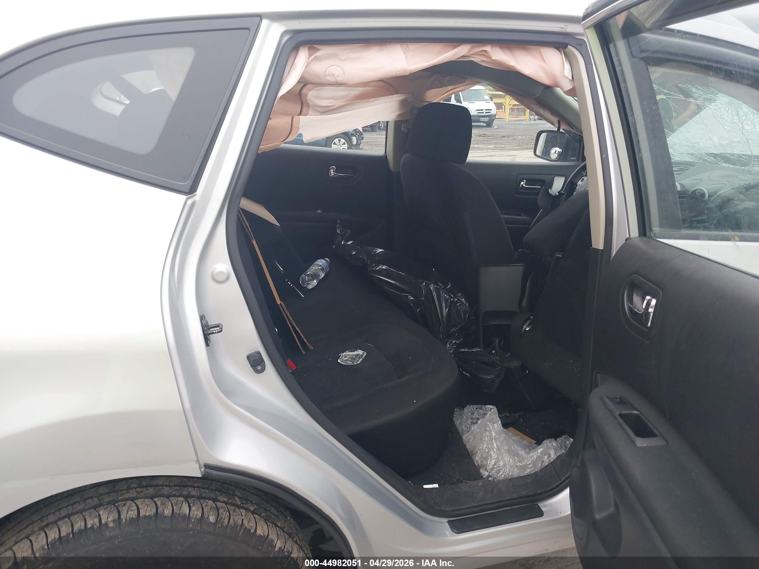 2014 Nissan Rogue Select S Silver vin: JN8AS5MV7EW719109