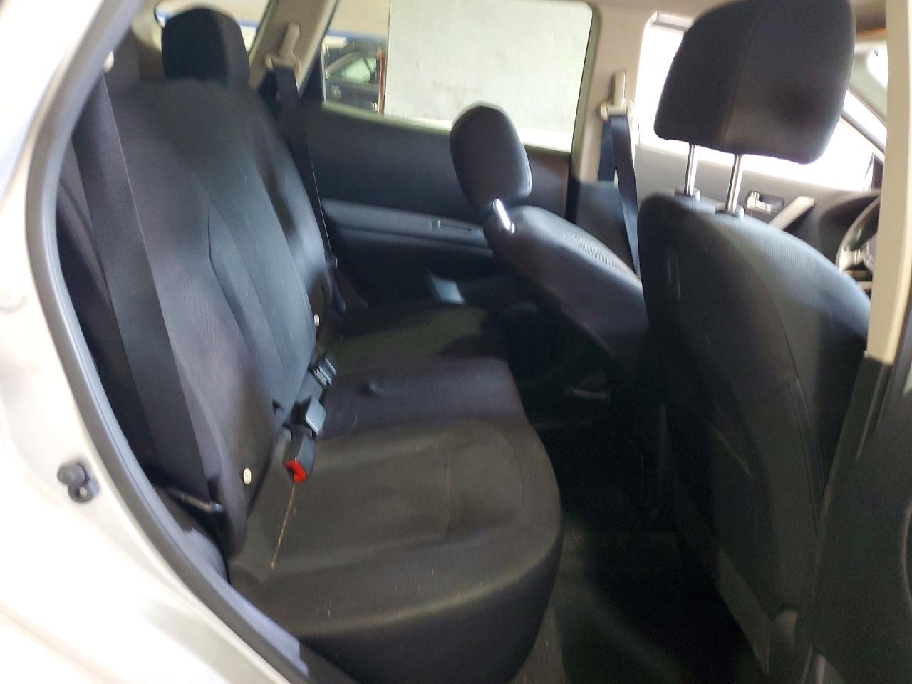 2015 Nissan Rogue Select S Silver vin: JN8AS5MV7FW754590