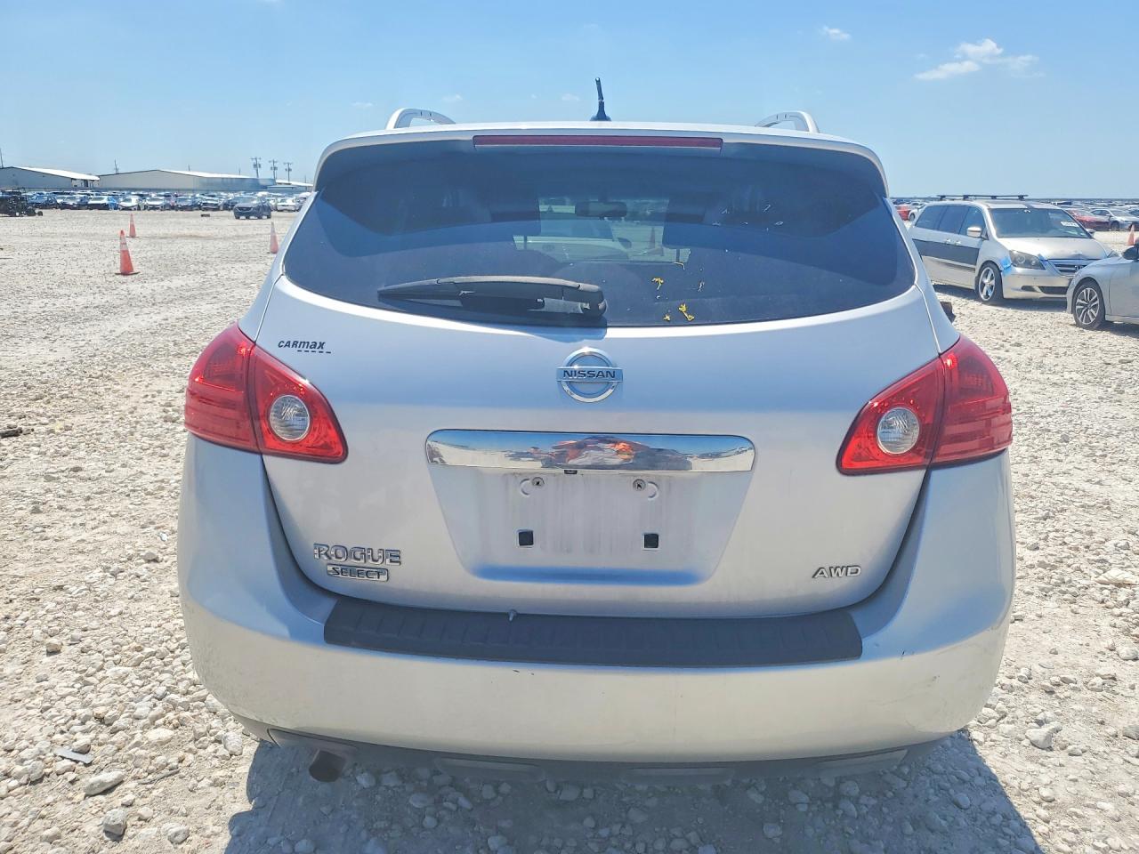 2015 Nissan Rogue Select S Silver vin: JN8AS5MV7FW760826