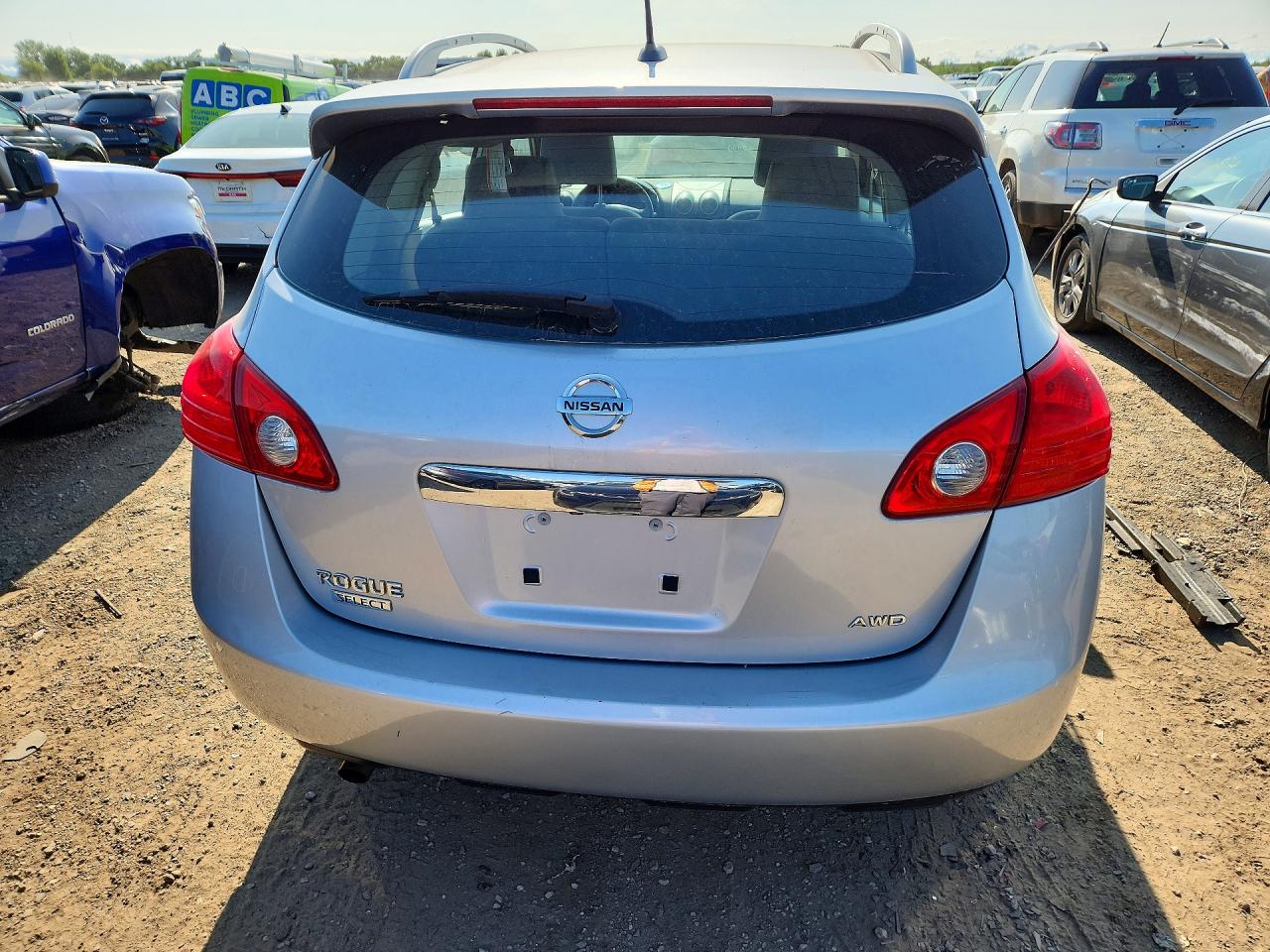 2015 Nissan Rogue Select S Silver vin: JN8AS5MV7FW769946