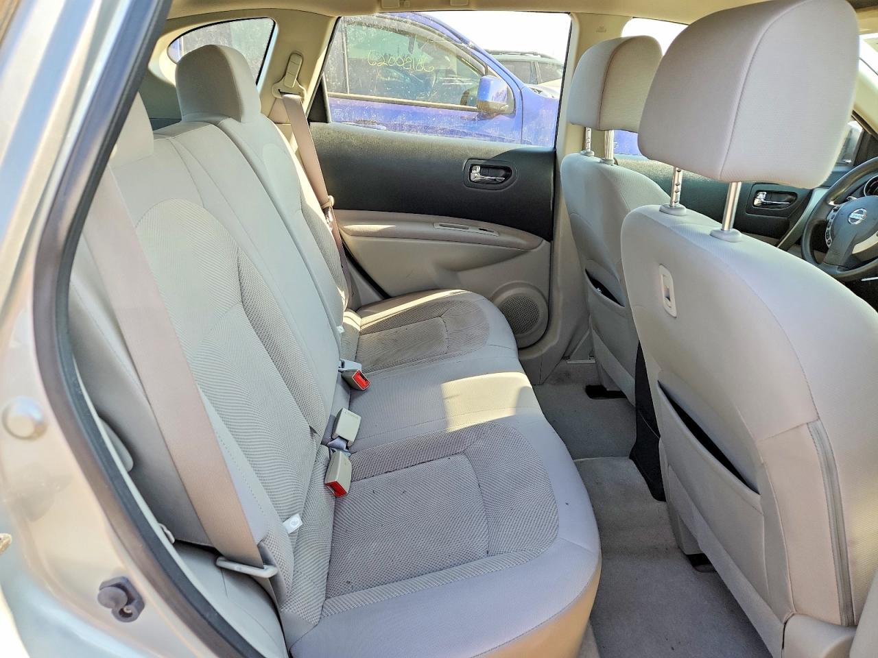 2015 Nissan Rogue Select S Silver vin: JN8AS5MV7FW769946