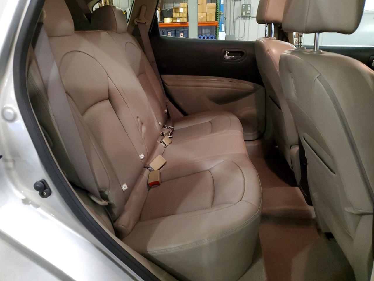 2010 Nissan Rogue S Silver vin: JN8AS5MV8AW104272