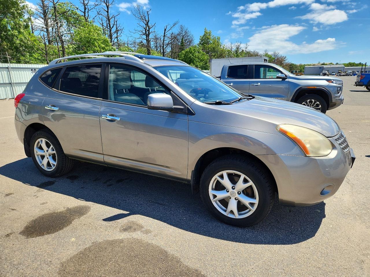 2010 Nissan Rogue S Silver vin: JN8AS5MV8AW112923