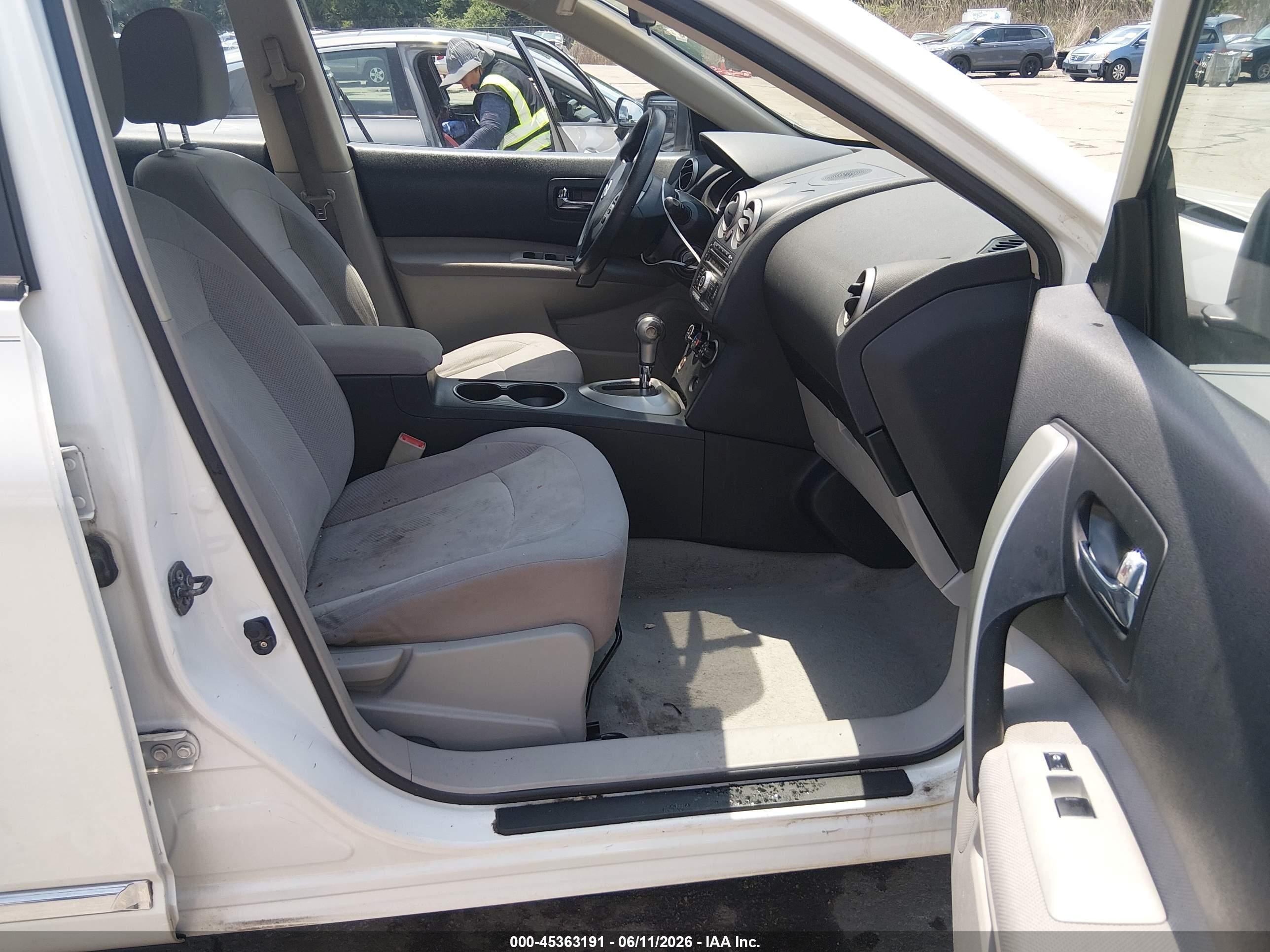2011 Nissan Rogue S White vin: JN8AS5MV8BW257610