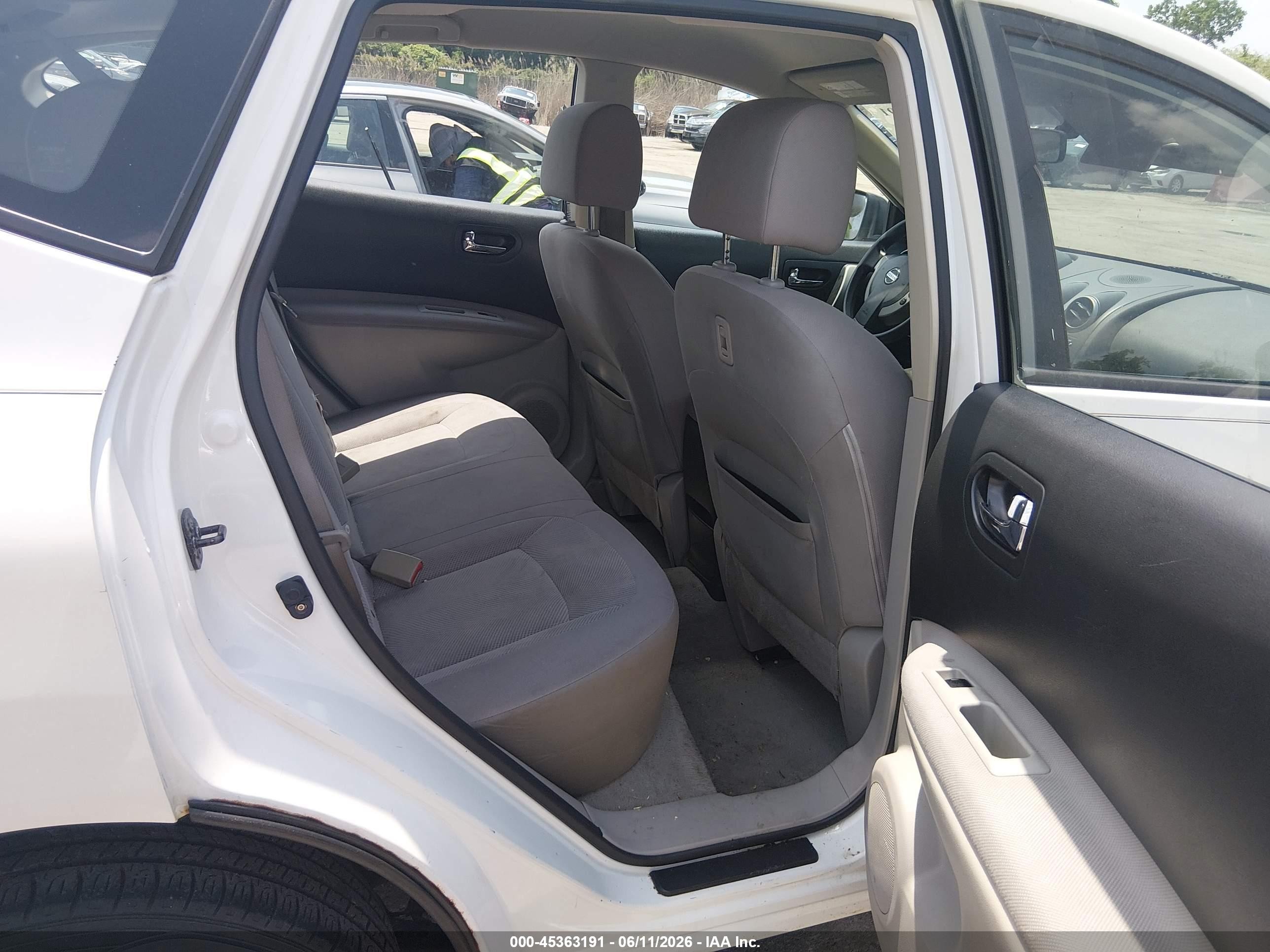 2011 Nissan Rogue S White vin: JN8AS5MV8BW257610