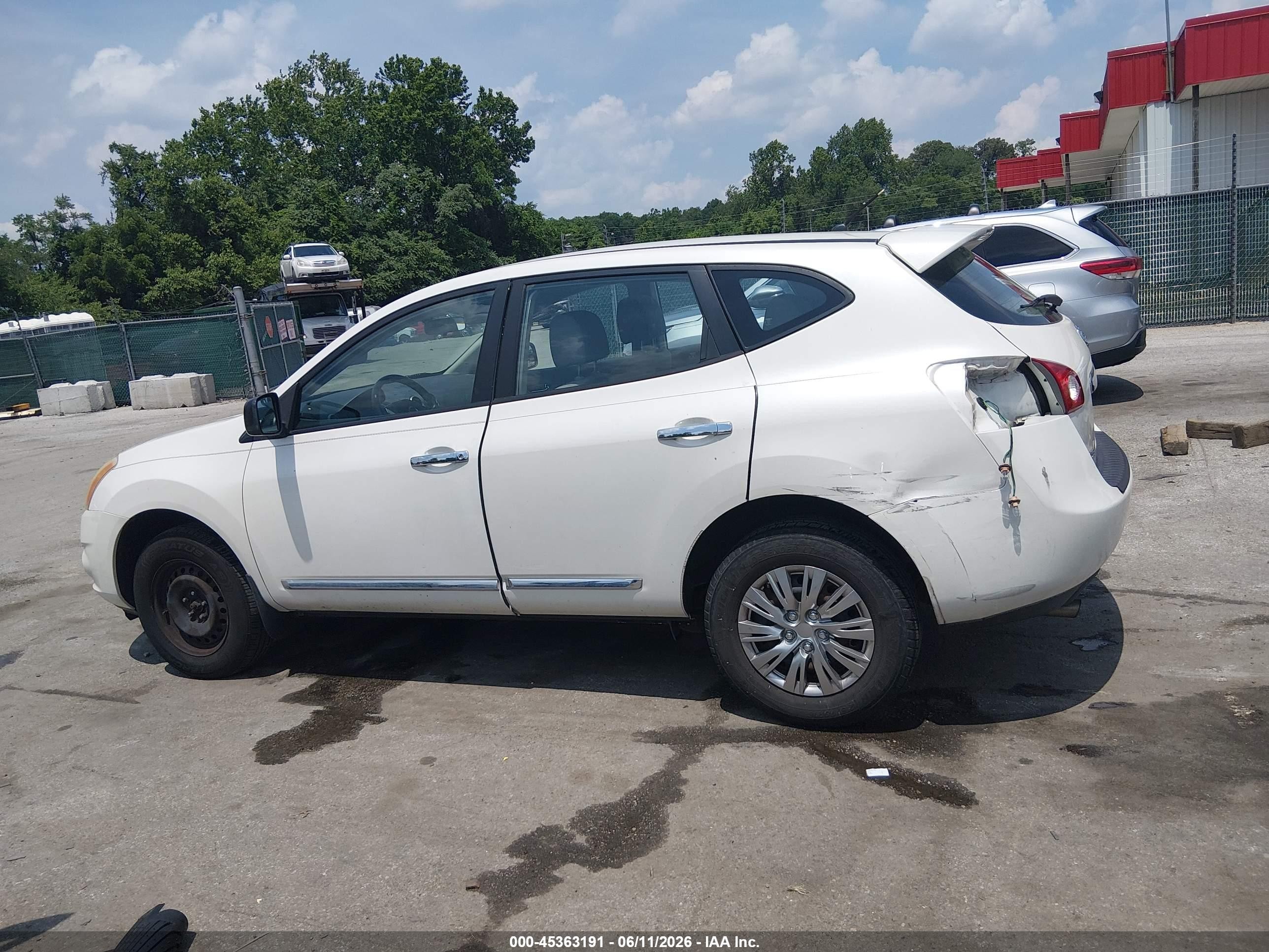 2011 Nissan Rogue S White vin: JN8AS5MV8BW257610