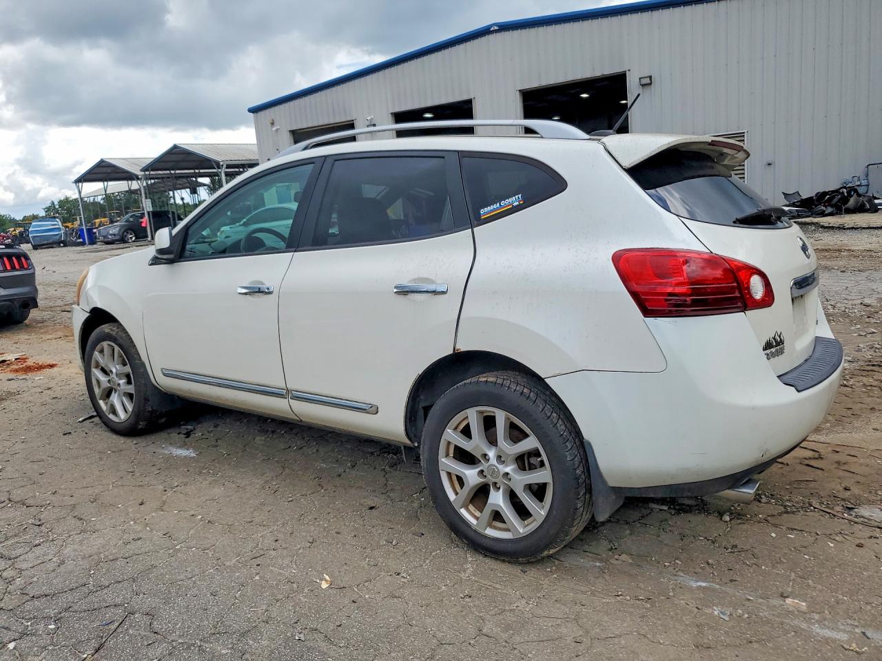 2011 Nissan Rogue S White vin: JN8AS5MV8BW284595