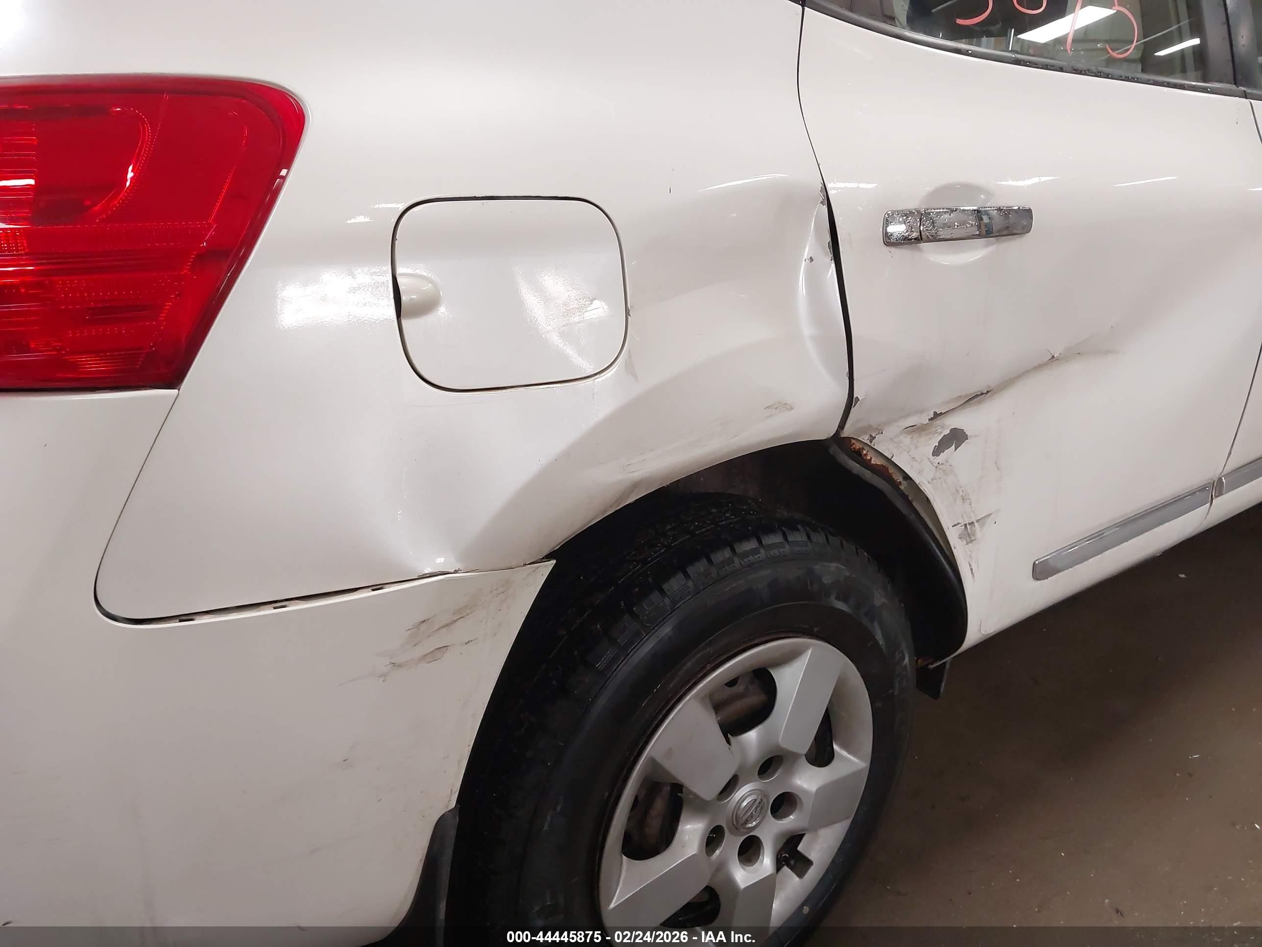2011 Nissan Rogue S White vin: JN8AS5MV8BW297251