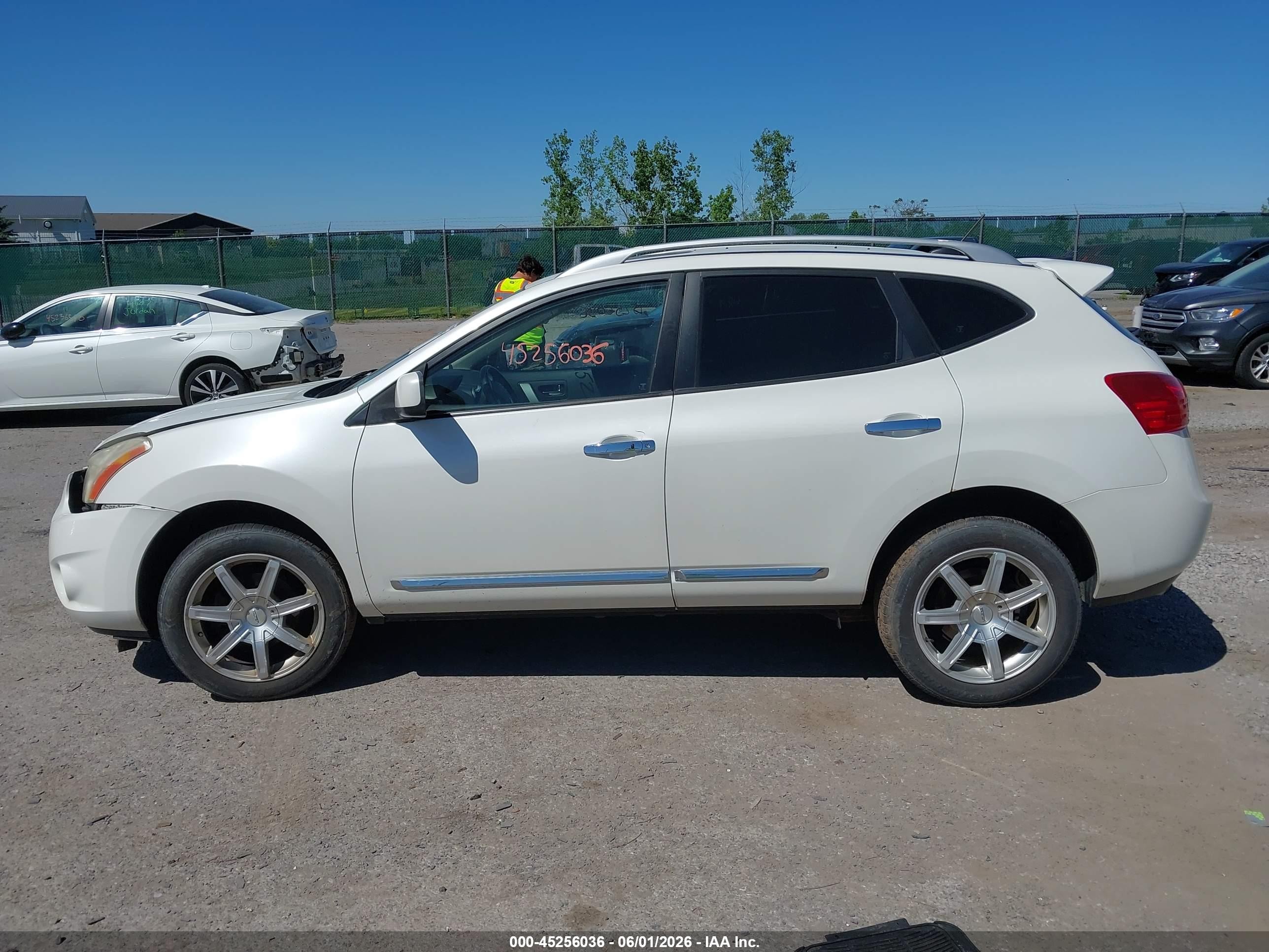 2011 Nissan Rogue Sv White vin: JN8AS5MV8BW305347