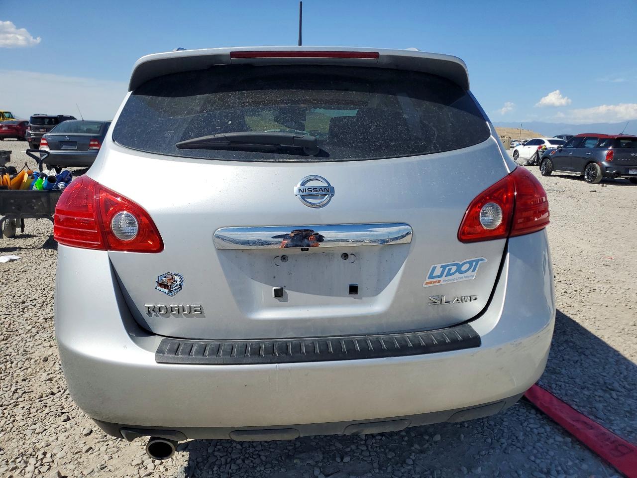 2011 Nissan Rogue S Silver vin: JN8AS5MV8BW666044