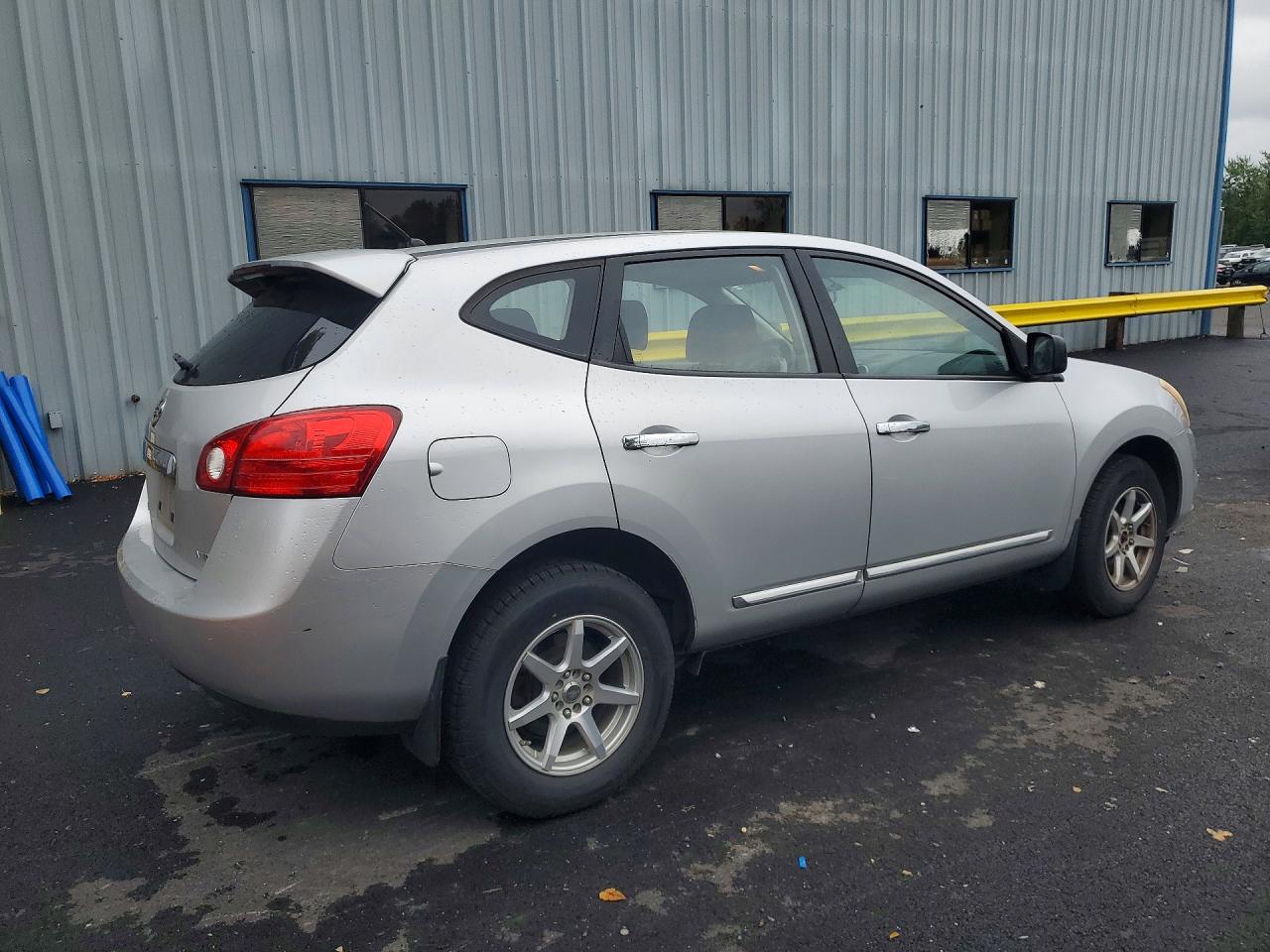 2011 Nissan Rogue S Silver vin: JN8AS5MV8BW666836