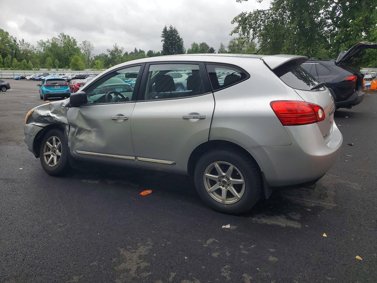 2011 Nissan Rogue S Silver vin: JN8AS5MV8BW666836