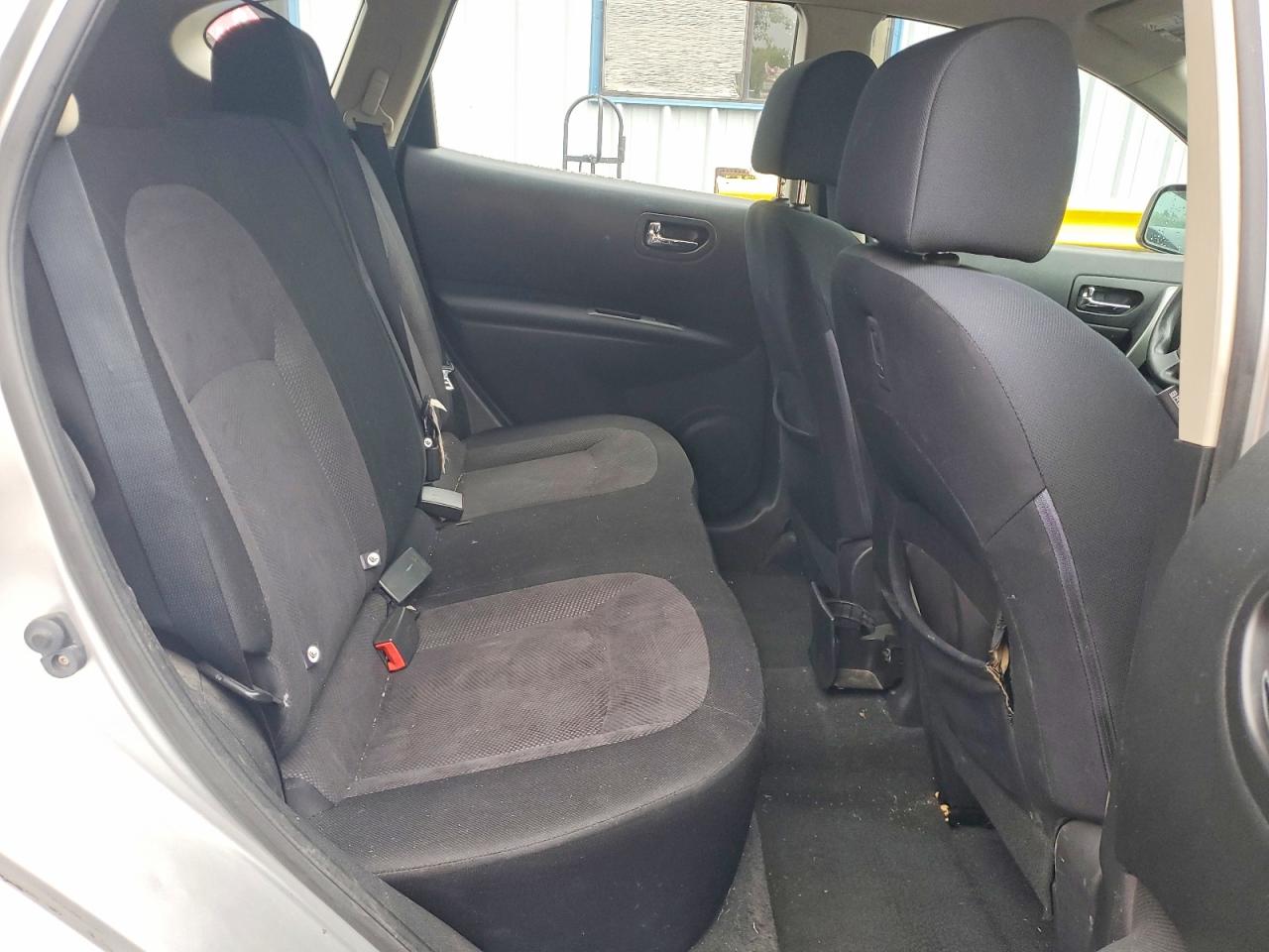 2011 Nissan Rogue S Silver vin: JN8AS5MV8BW666836