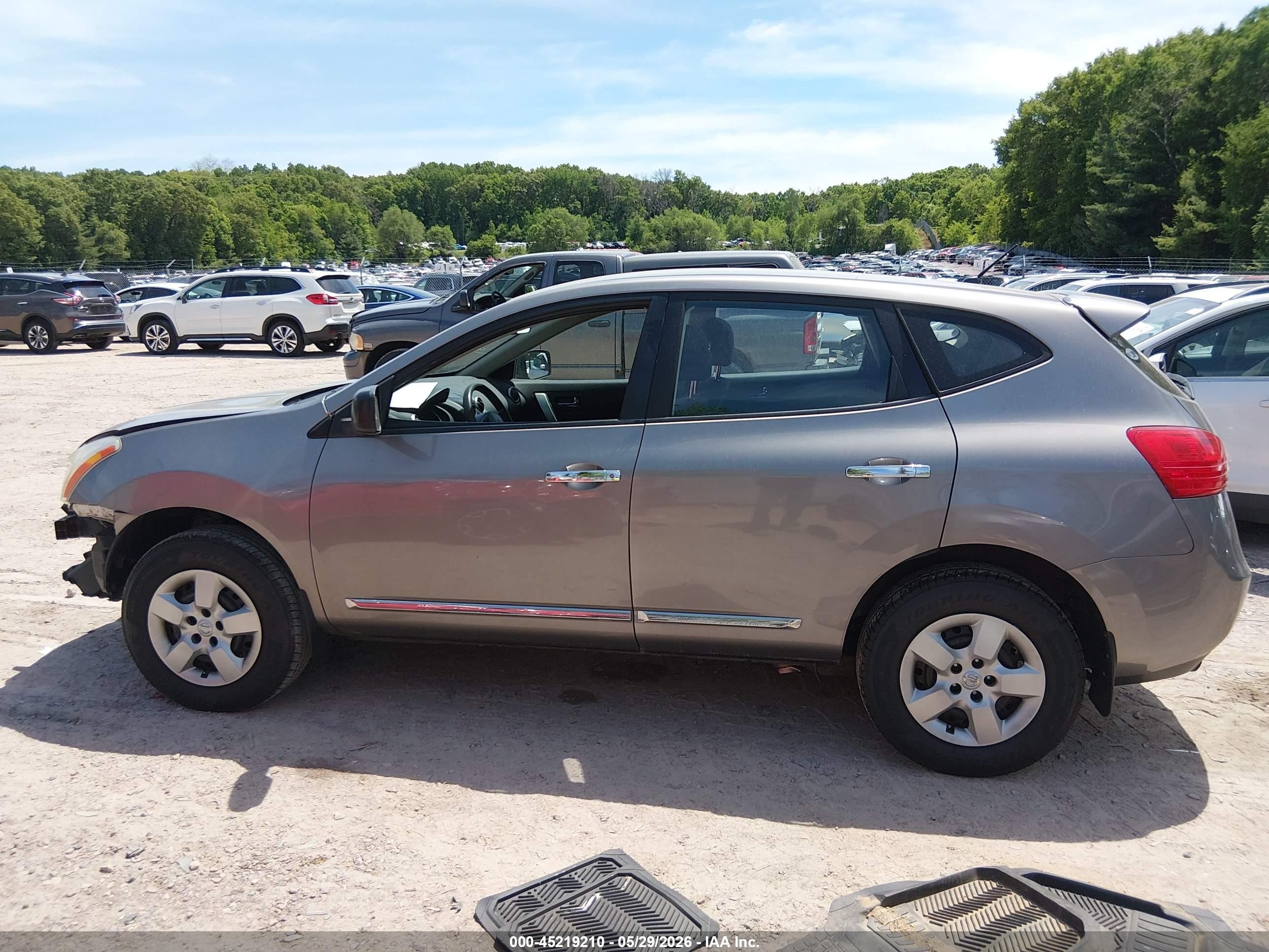 2011 Nissan Rogue S Gray vin: JN8AS5MV8BW677884