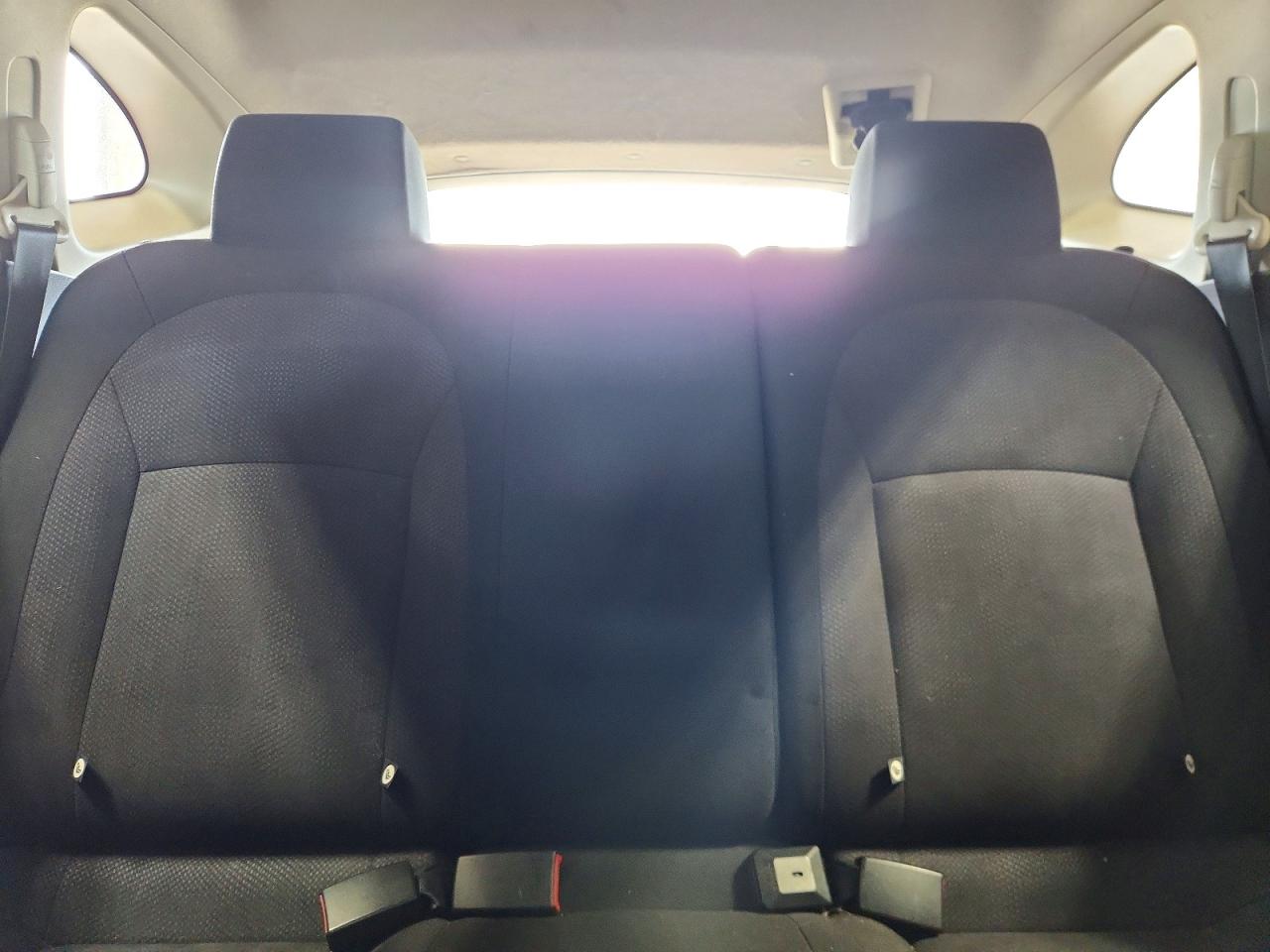 2011 Nissan Rogue S Silver vin: JN8AS5MV8BW680509