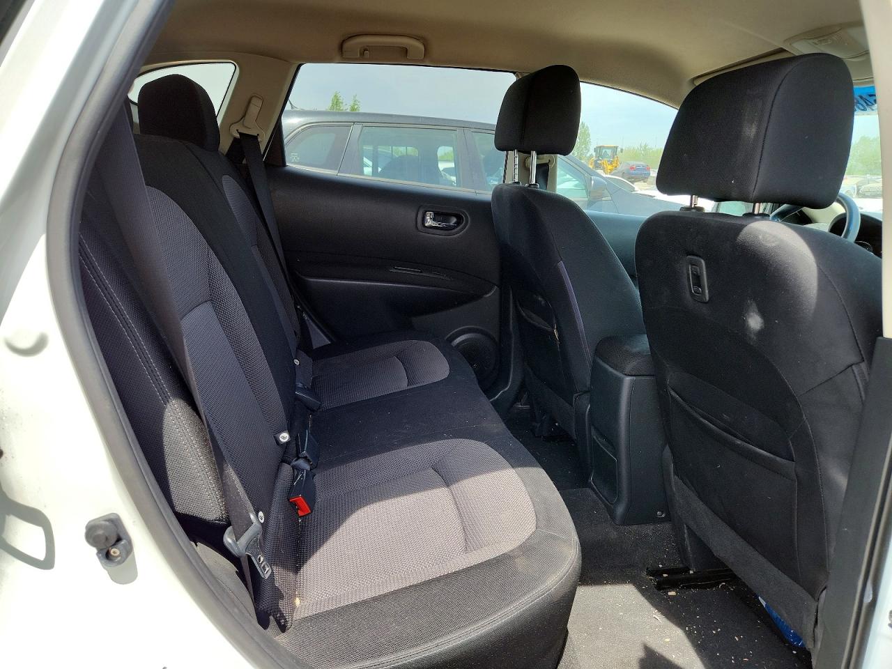 2012 Nissan Rogue S White vin: JN8AS5MV8CW379112