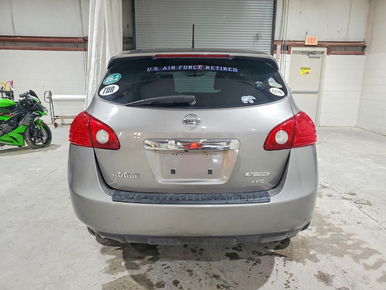 2012 Nissan Rogue S Silver vin: JN8AS5MV8CW397934