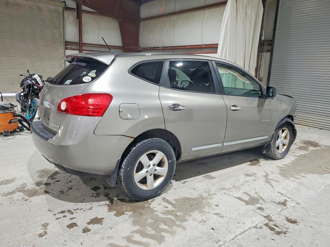 2012 Nissan Rogue S Silver vin: JN8AS5MV8CW397934