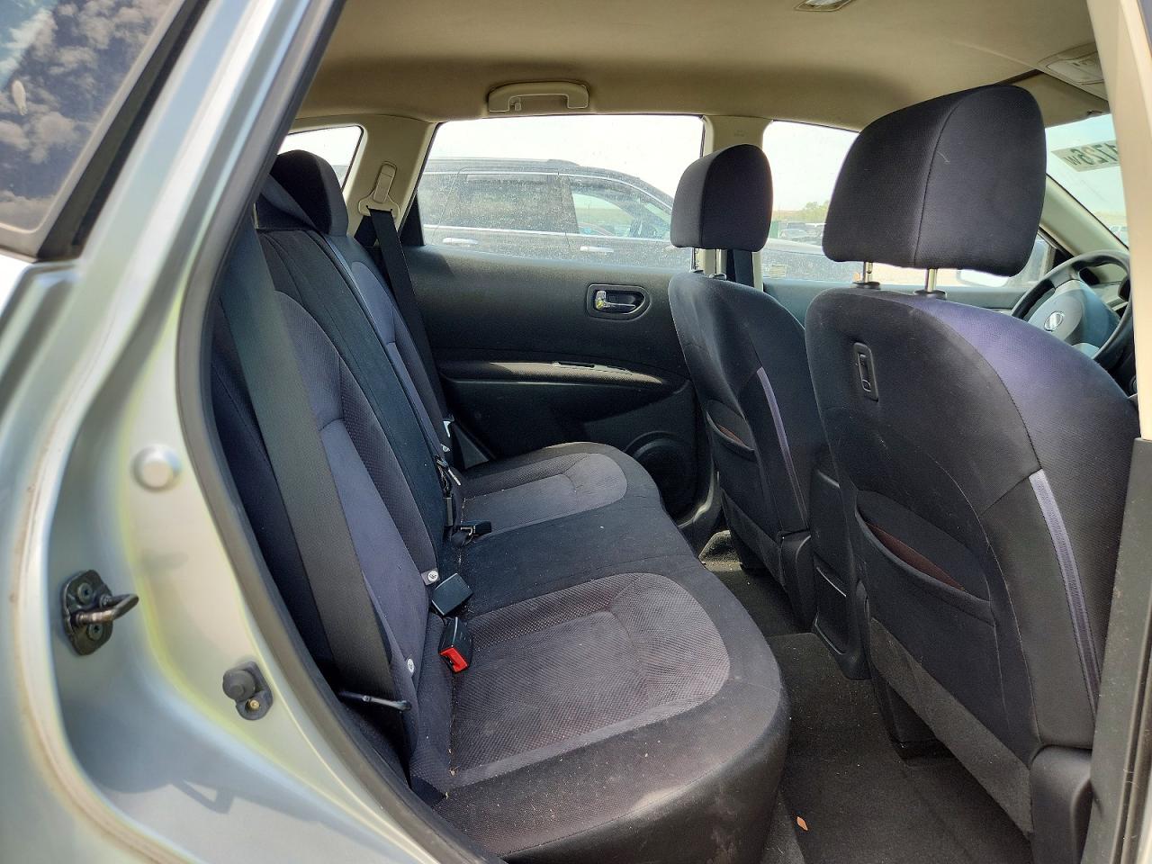2012 Nissan Rogue S Silver vin: JN8AS5MV8CW712991