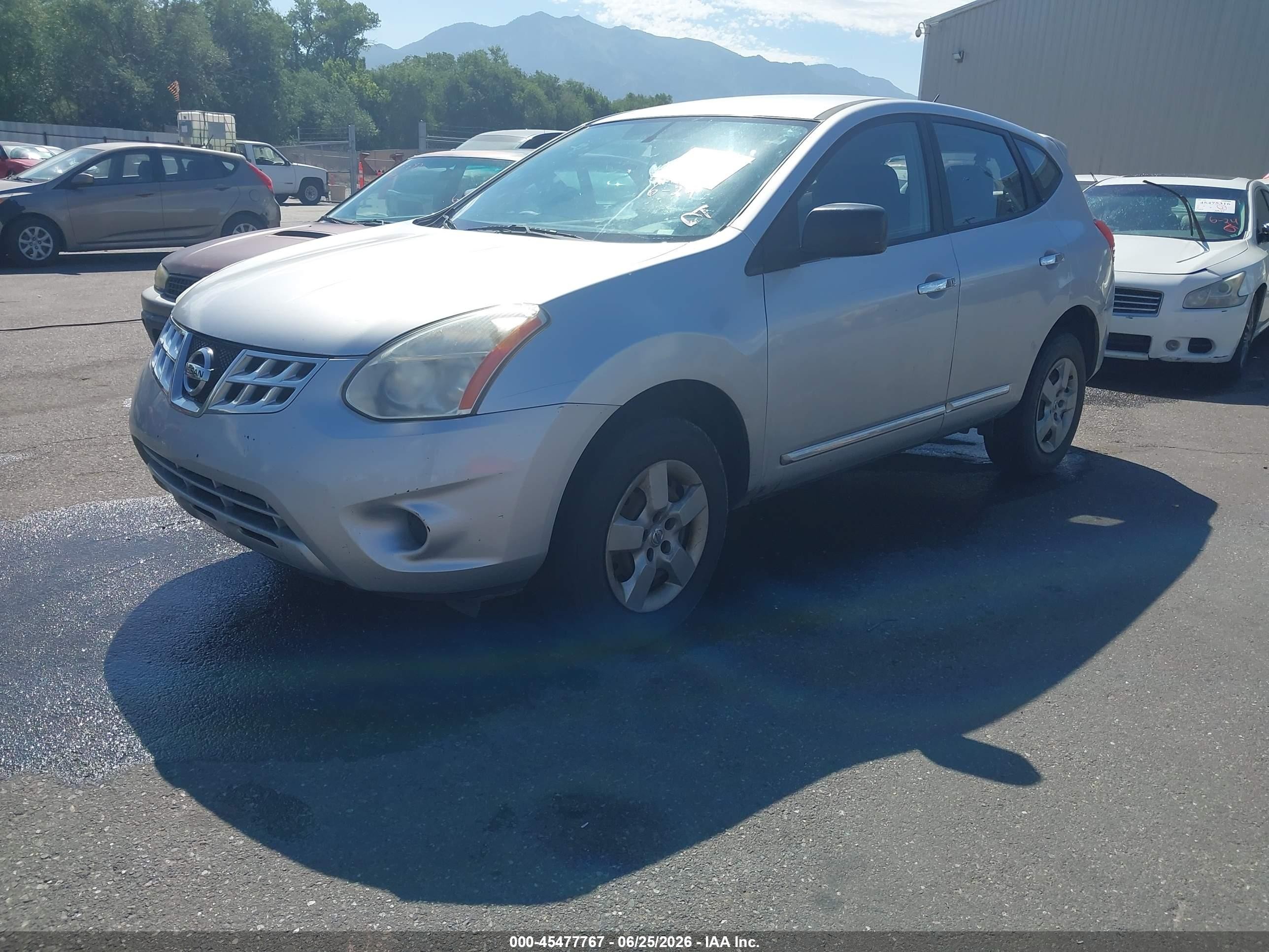 2013 Nissan Rogue S Silver vin: JN8AS5MV8DW638358